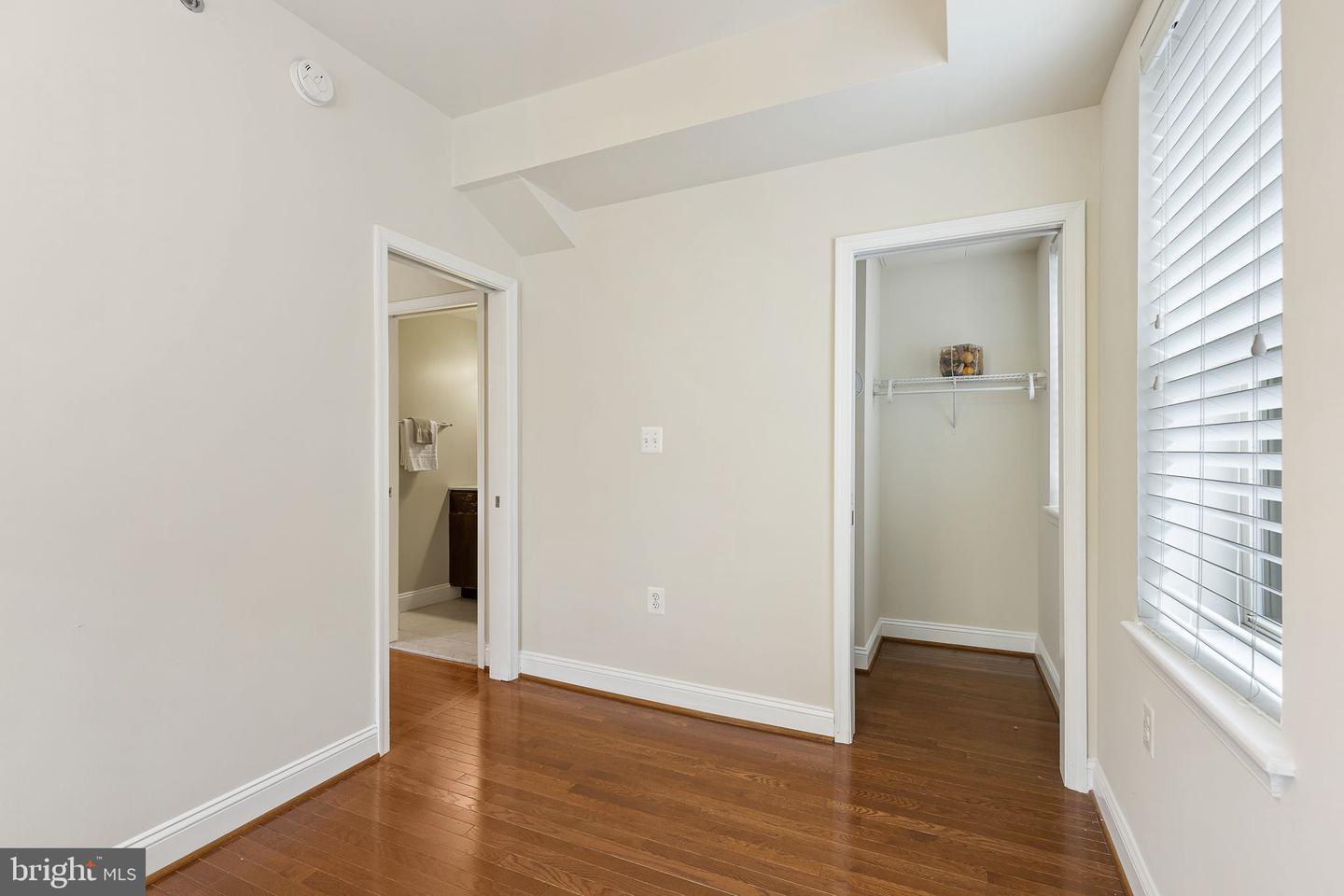 1831 2nd STREET NE Unit: 306