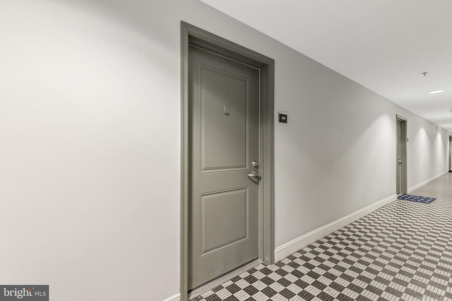 1831 2nd STREET NE Unit: 306