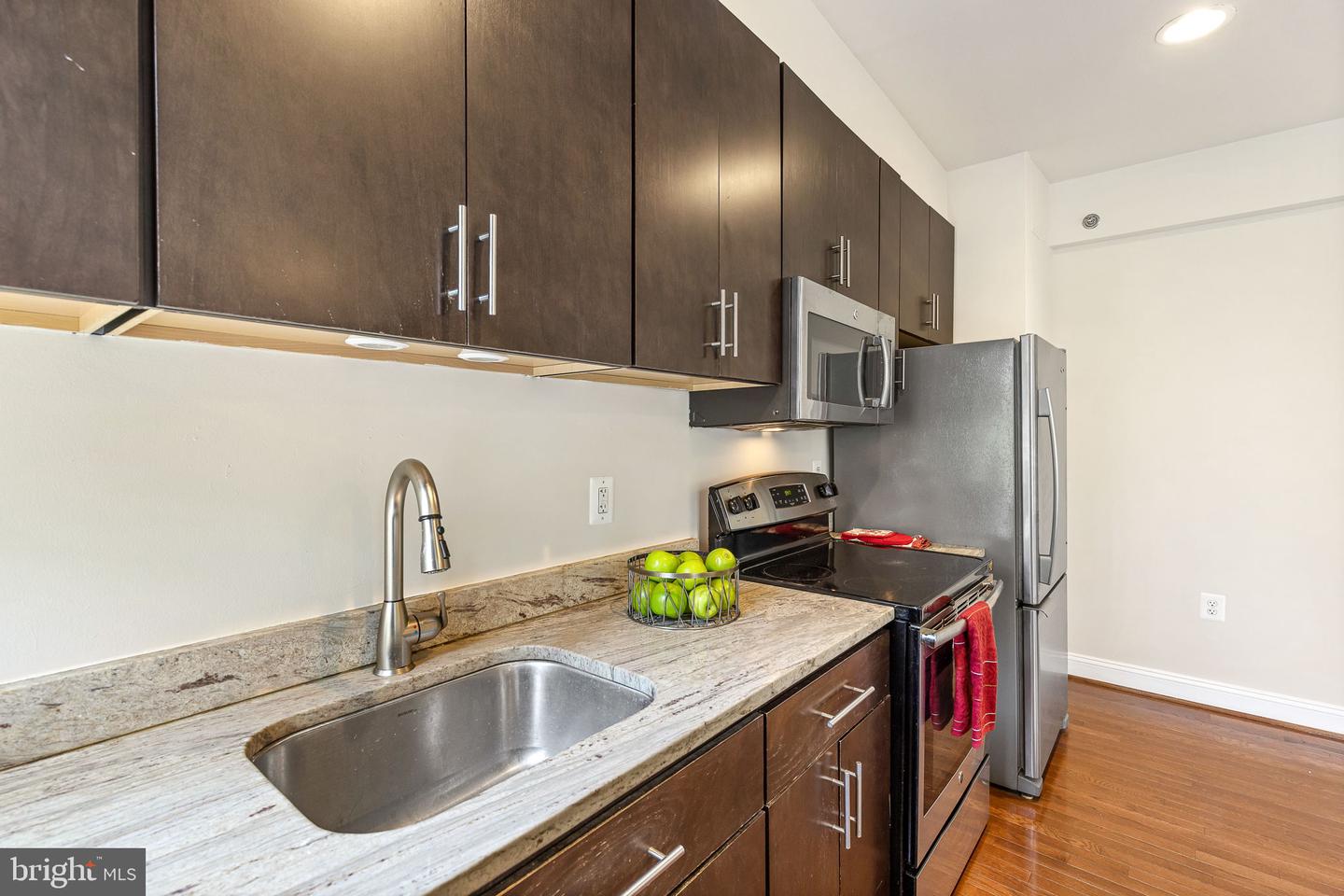 1831 2nd STREET NE Unit: 306