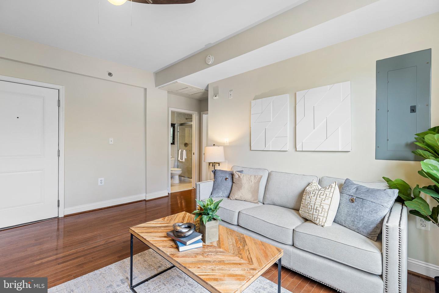 1831 2nd STREET NE Unit: 306