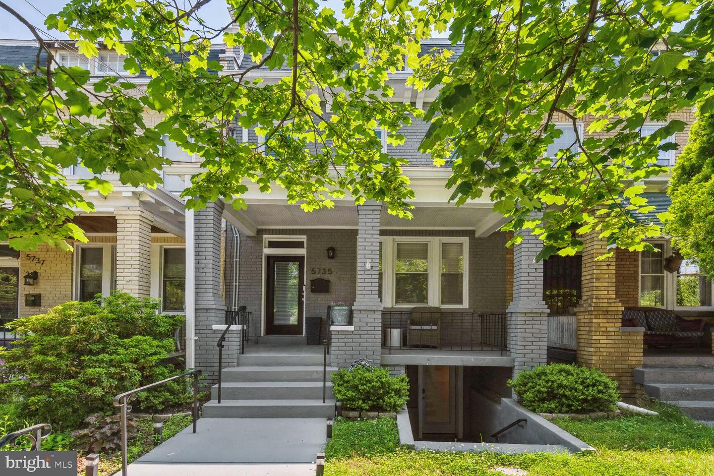5735 9th STREET NW