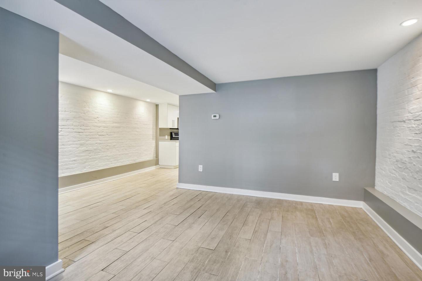 933 Westminster STREET NW Unit: B