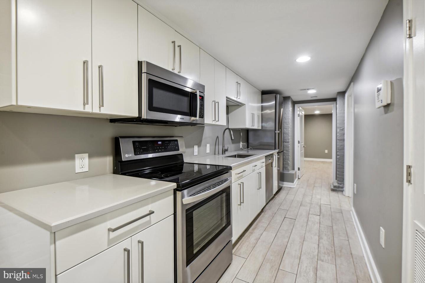 933 Westminster STREET NW Unit: B