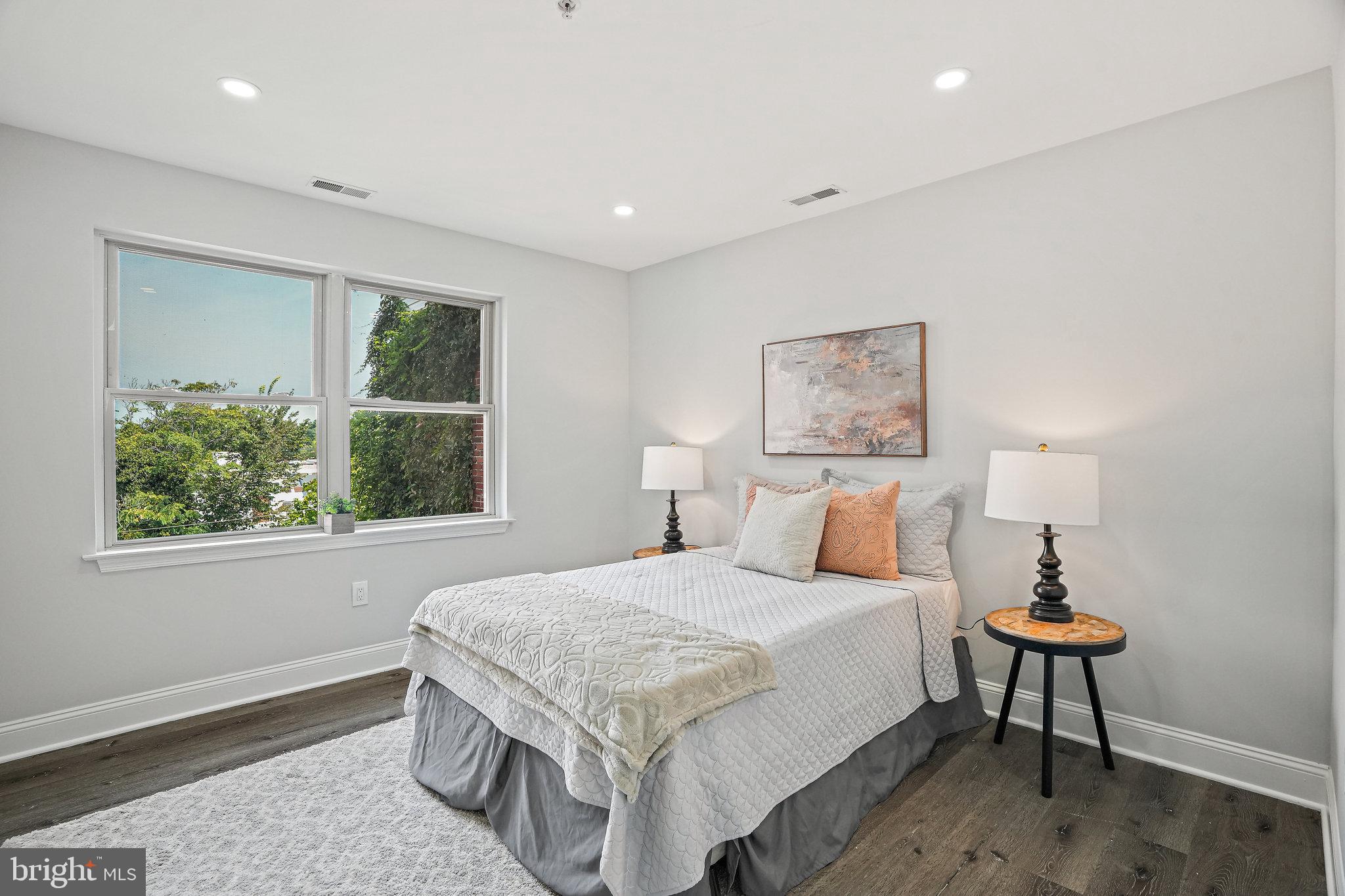 1240 Holbrook TERRACE NE Unit: 204