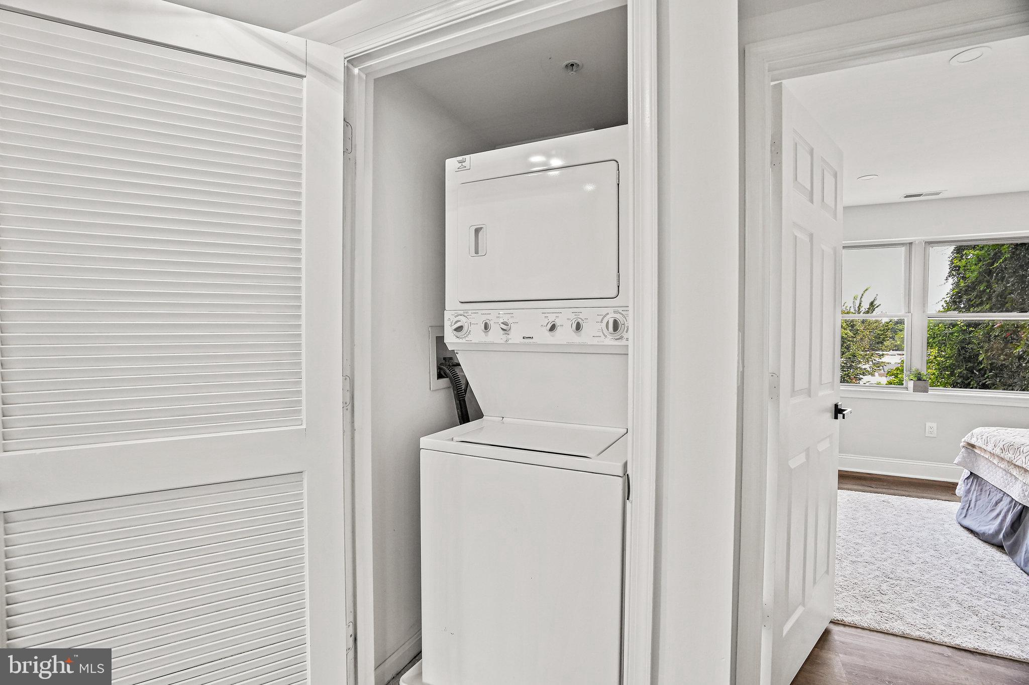 1240 Holbrook TERRACE NE Unit: 204