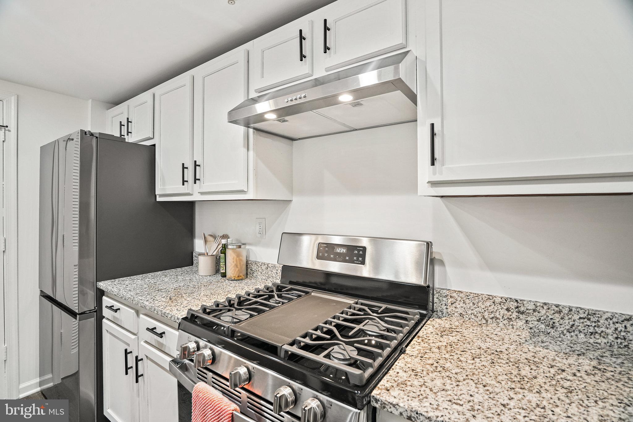 1240 Holbrook TERRACE NE Unit: 204