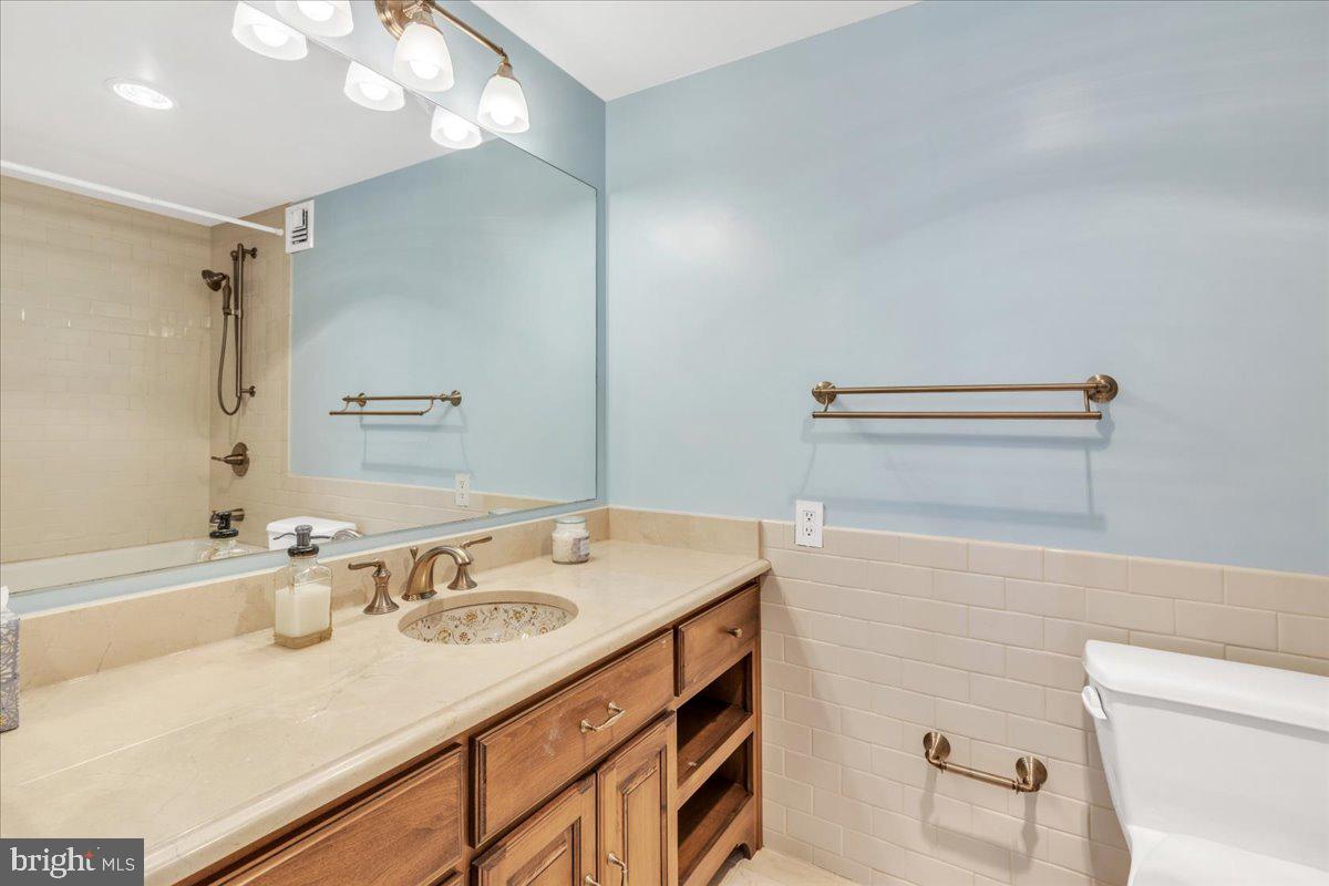 700 New Hampshire Ave Ave NW Unit: 511