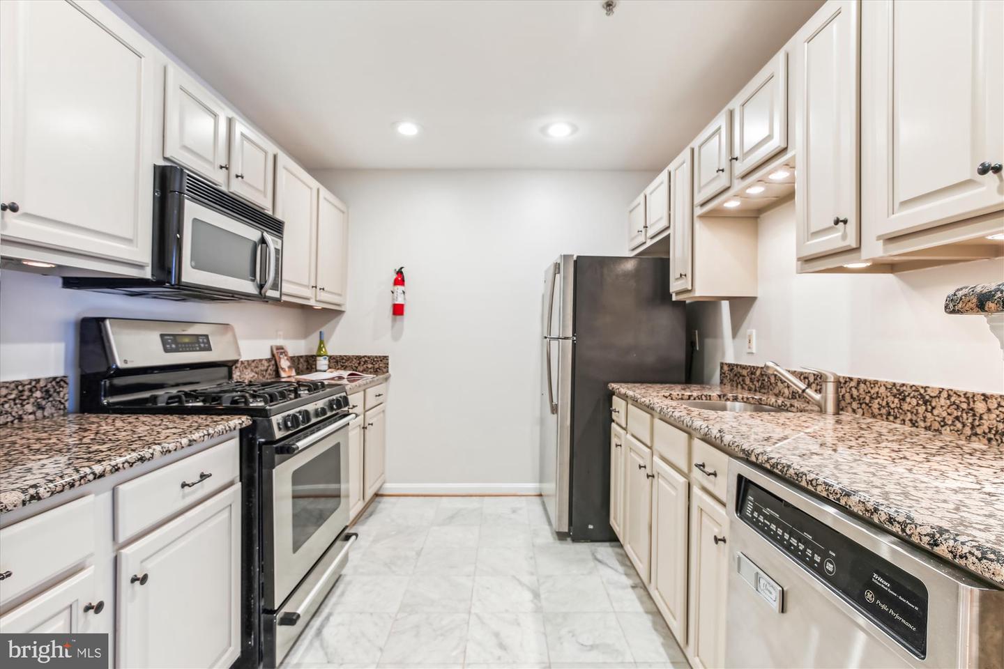 2004 11th STREET NW Unit: 125