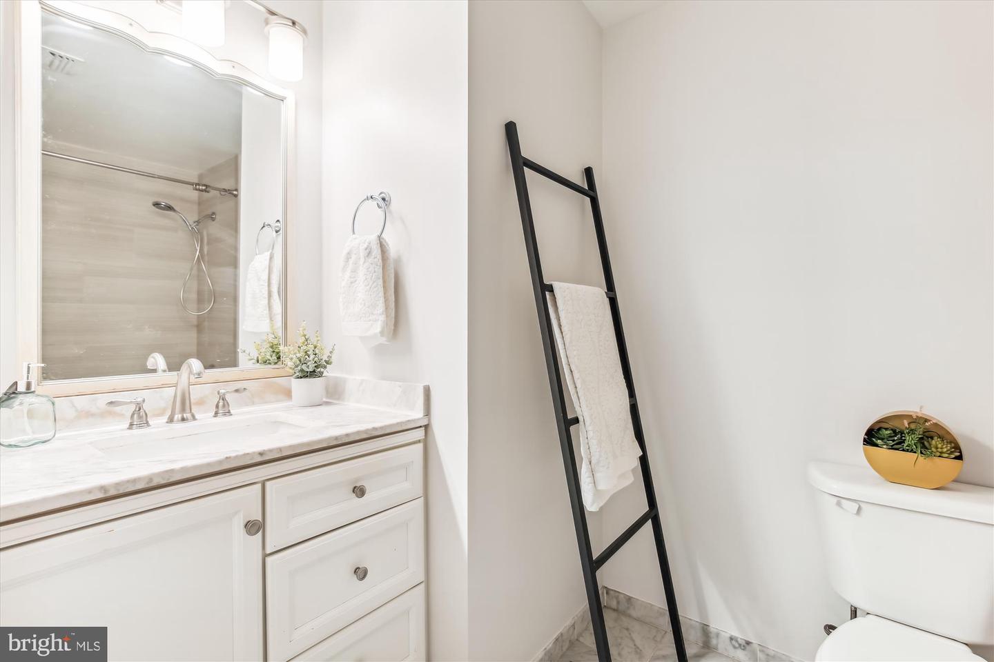 2004 11th STREET NW Unit: 125