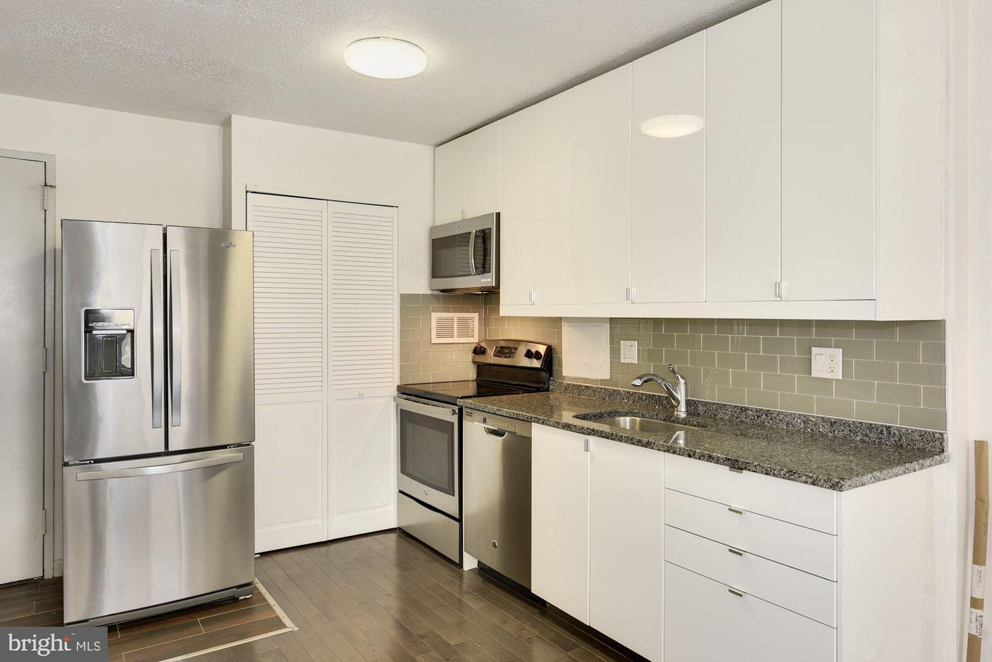 1718 P STREET NW Unit: 301