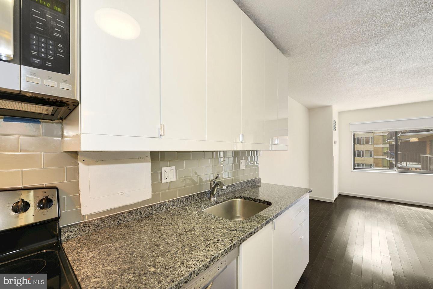 1718 P STREET NW Unit: 301