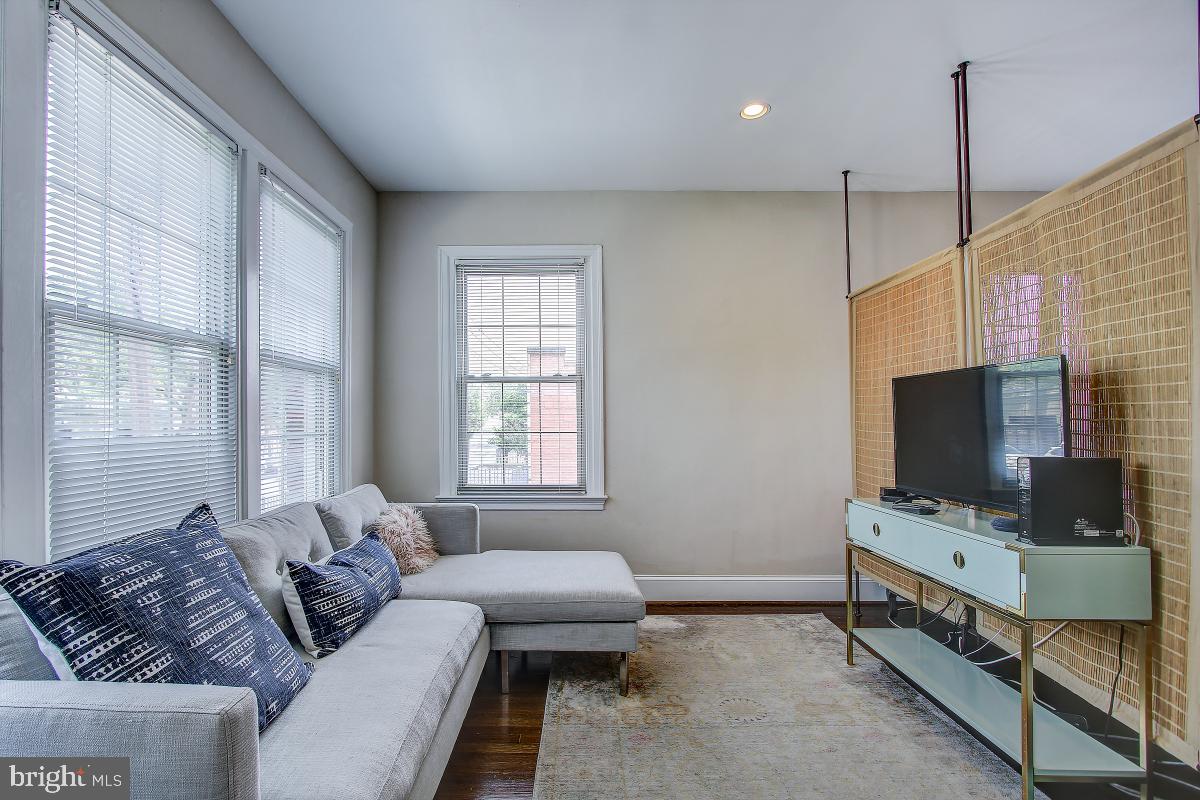 422 Butternut STREET NW Unit: 106