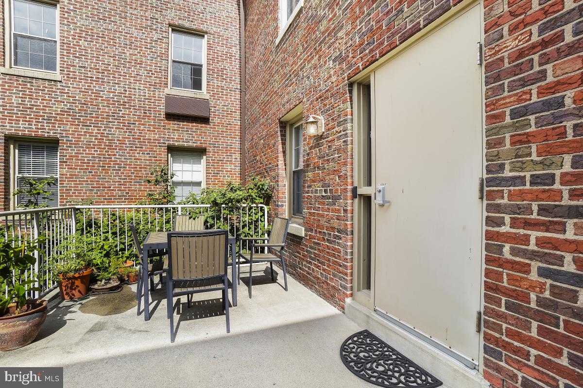 422 Butternut STREET NW Unit: 106