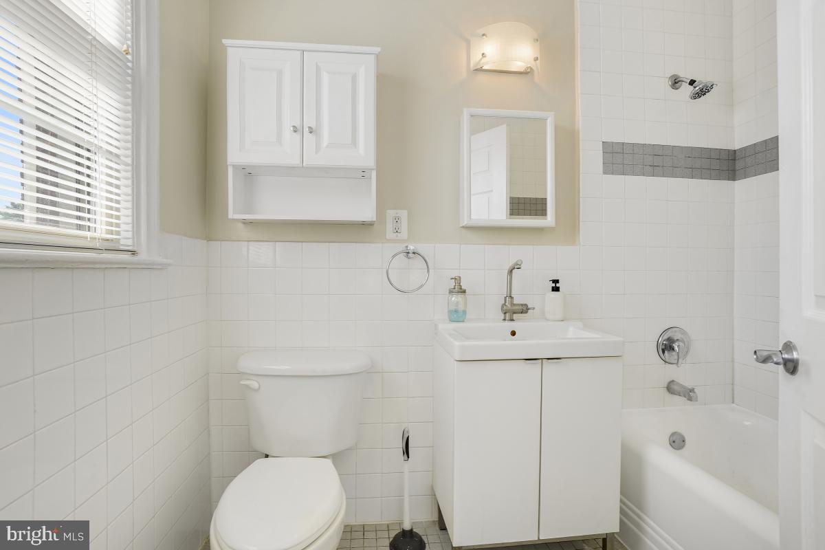 422 Butternut STREET NW Unit: 106
