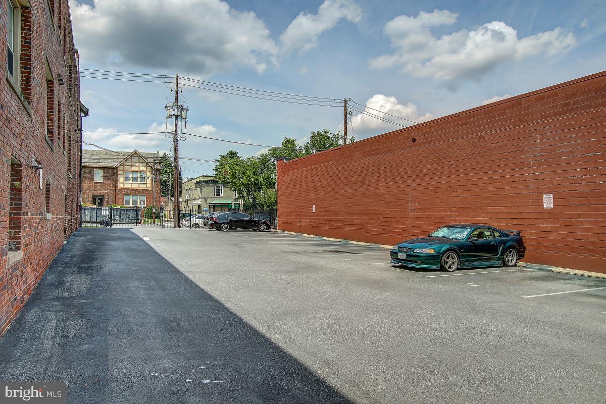 422 Butternut STREET NW Unit: 106