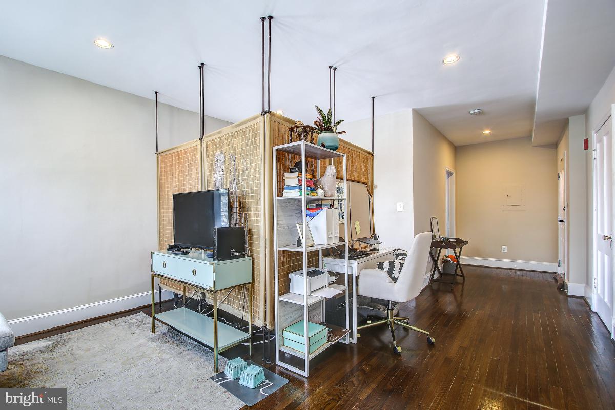 422 Butternut STREET NW Unit: 106