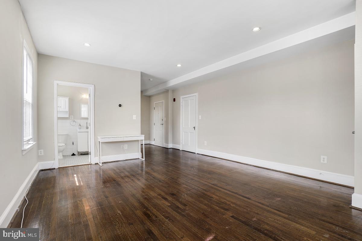 422 Butternut STREET NW Unit: 106