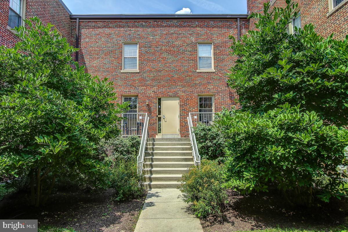 422 Butternut STREET NW Unit: 106
