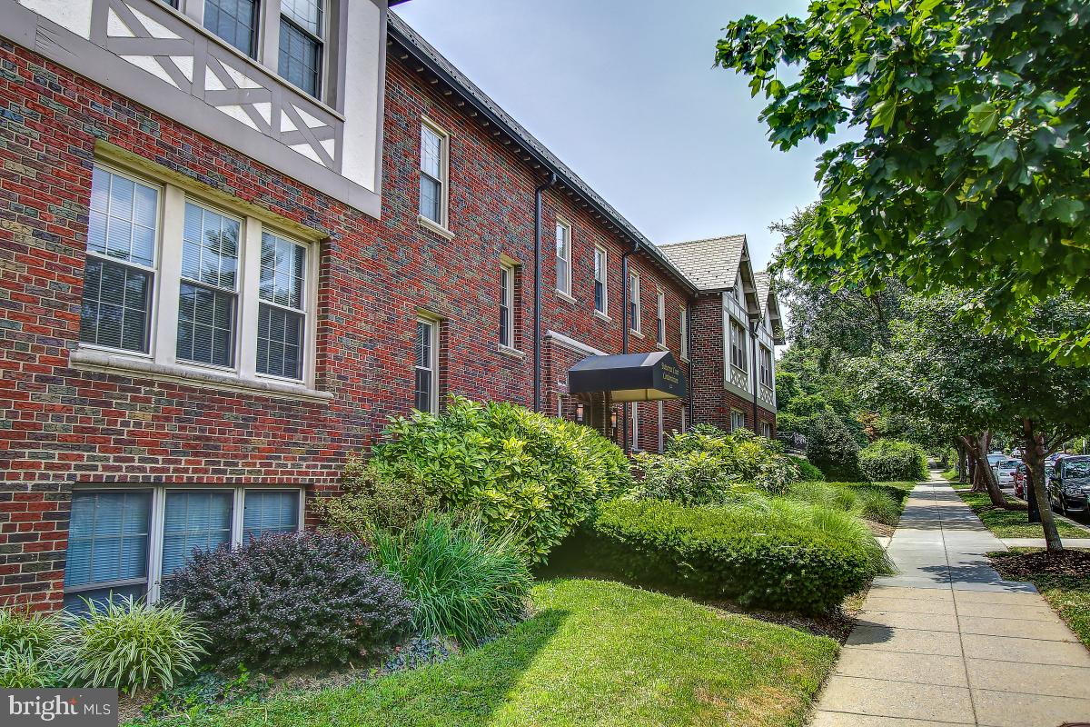 422 Butternut STREET NW Unit: 106