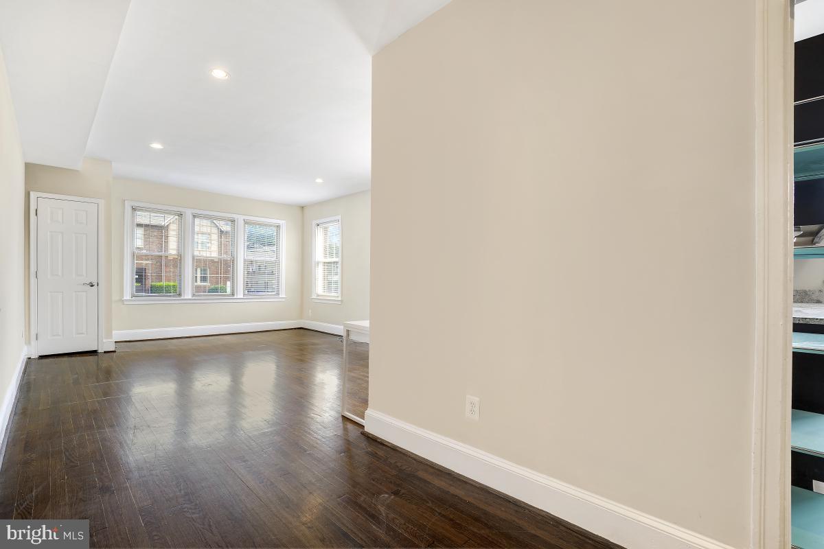 422 Butternut STREET NW Unit: 106