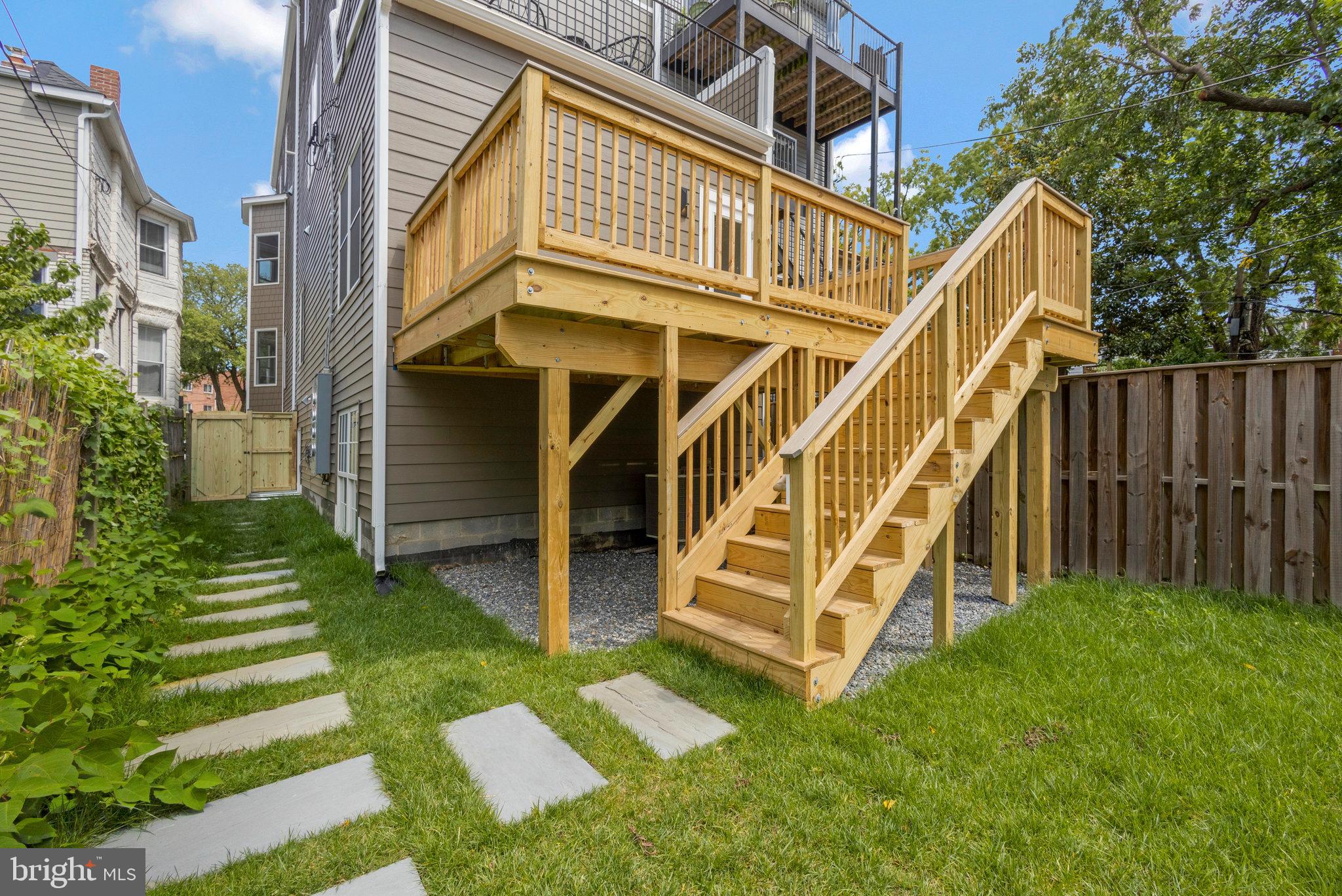 826 Varnum STREET NW Unit: 2