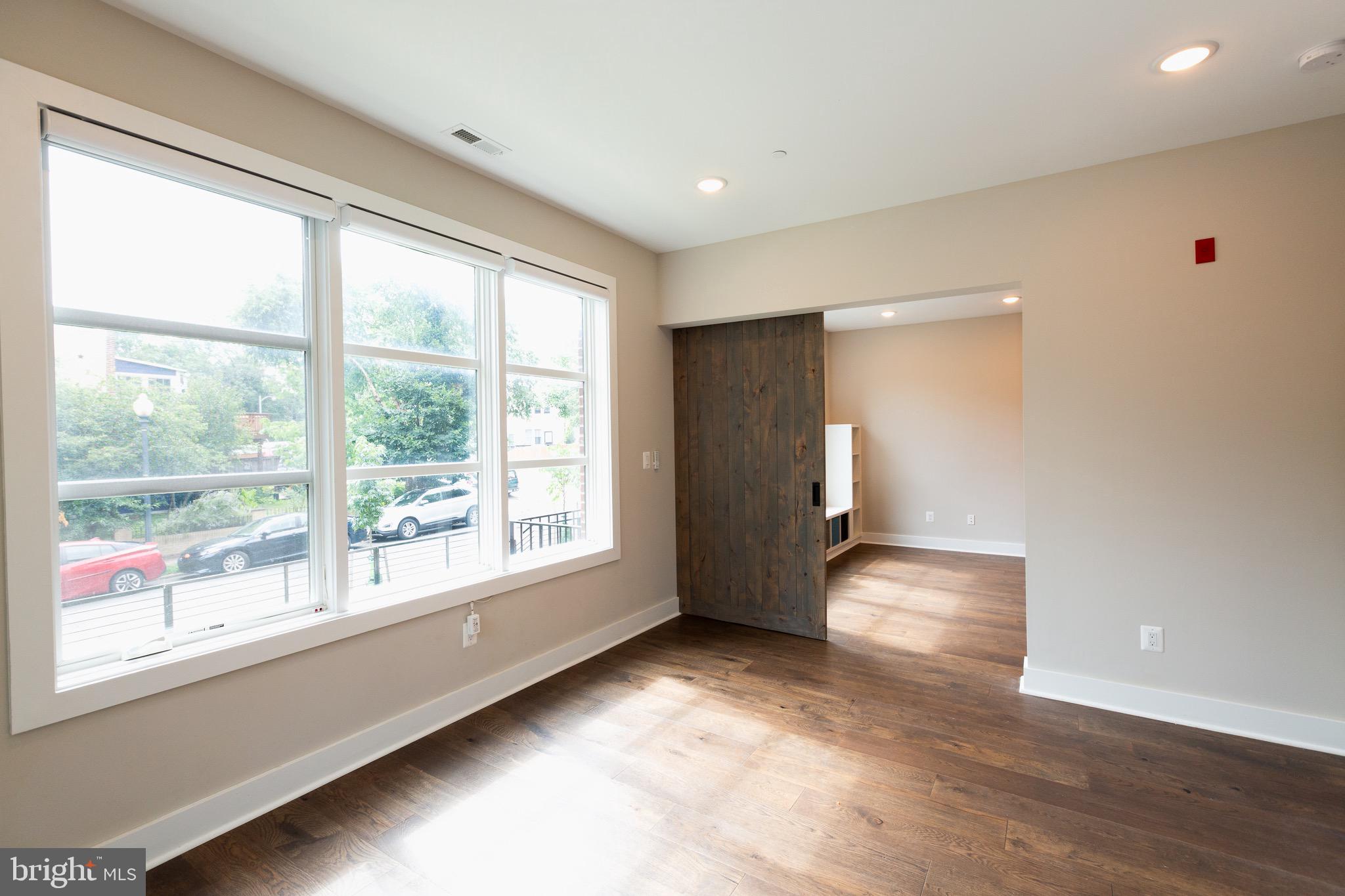 2200 3rd STREET NE Unit: 3