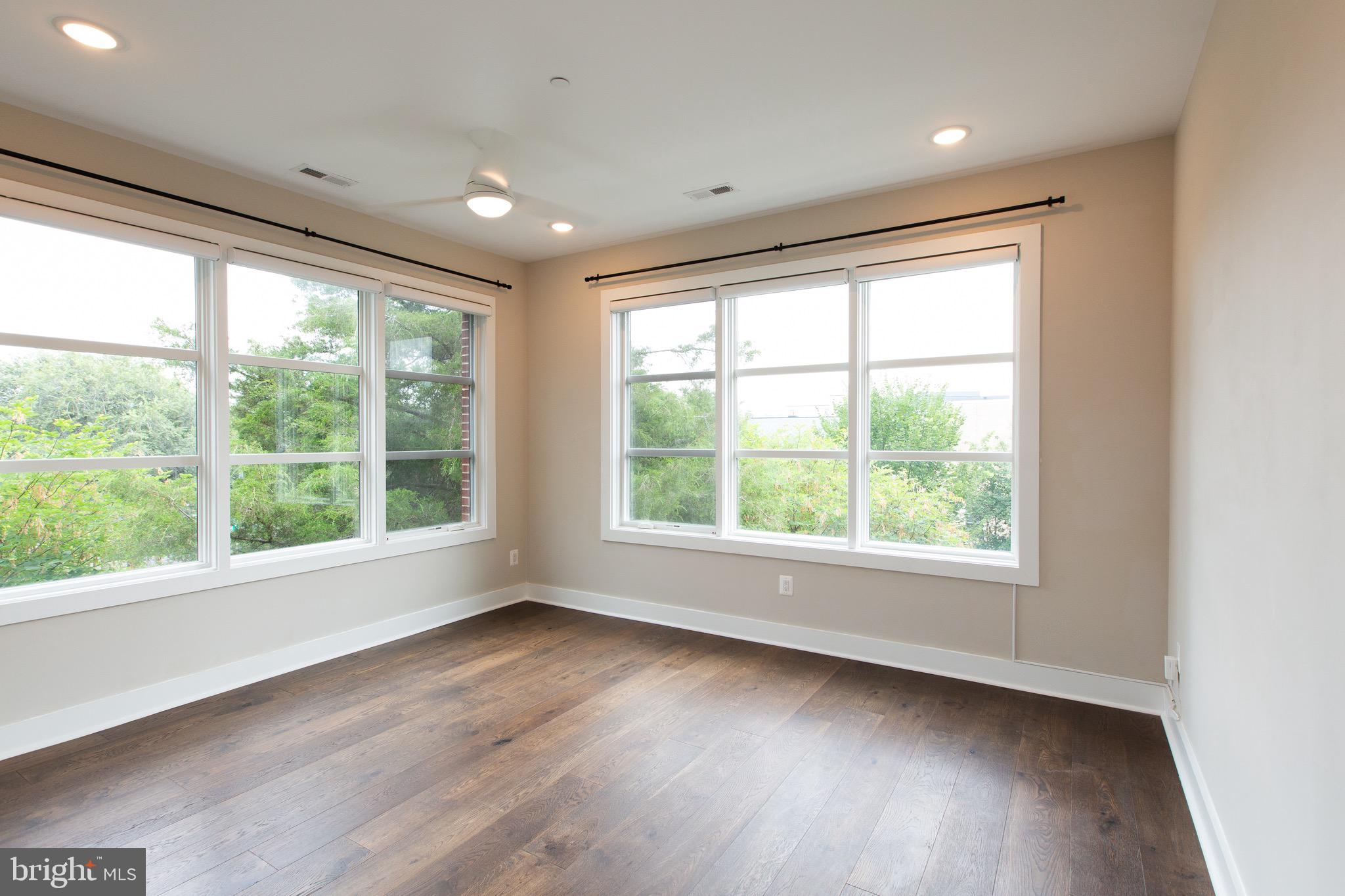 2200 3rd STREET NE Unit: 3