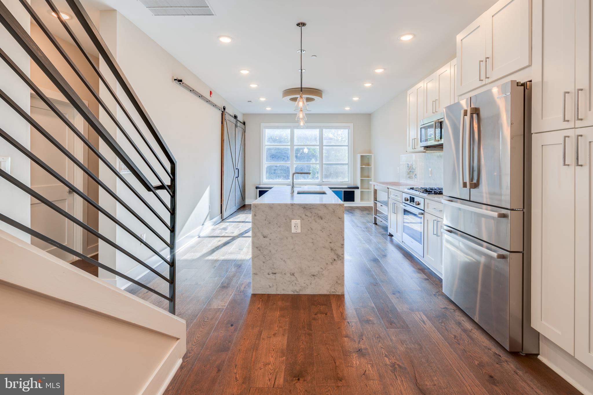 2200 3rd STREET NE Unit: 3