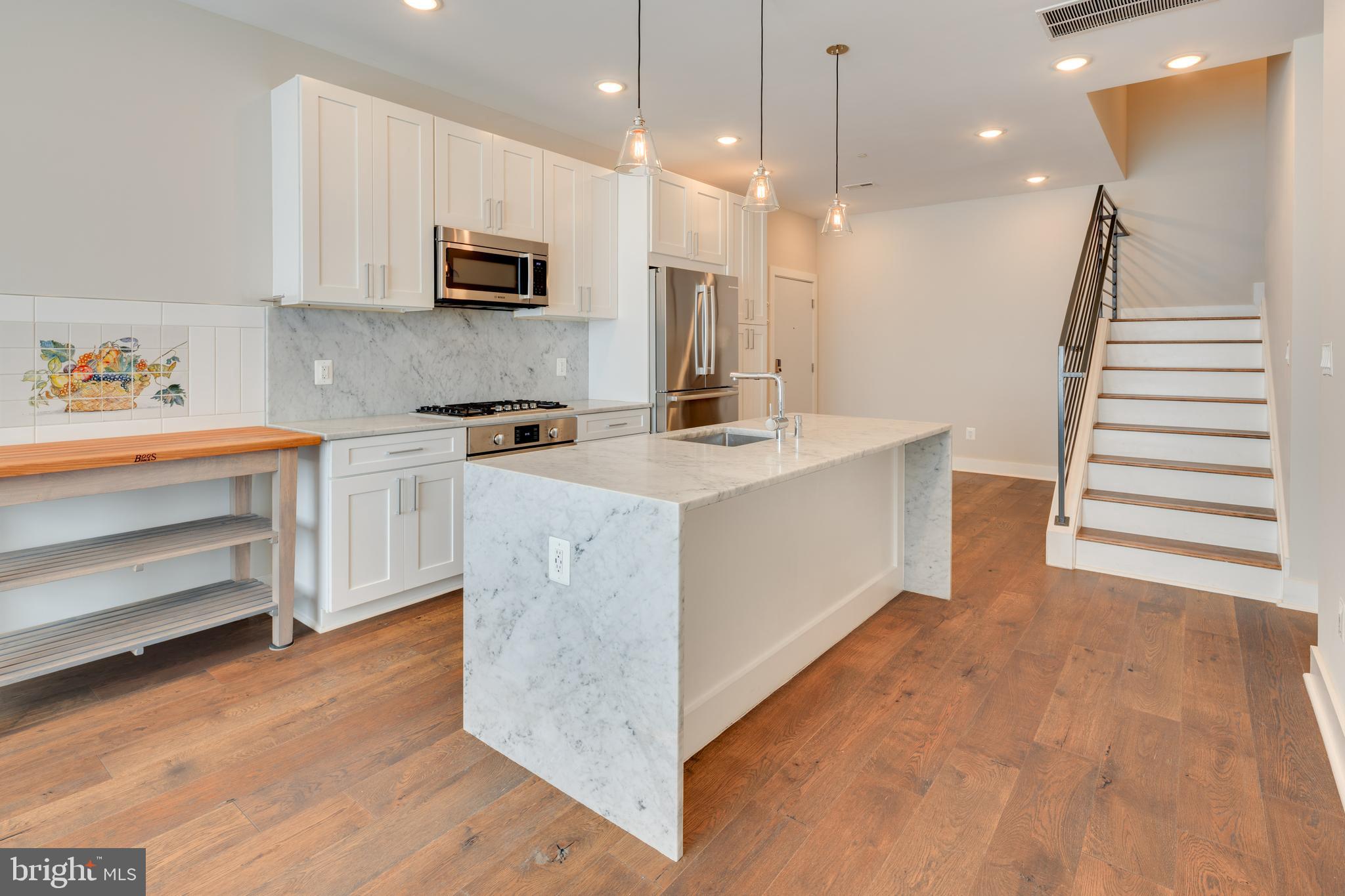 2200 3rd STREET NE Unit: 3
