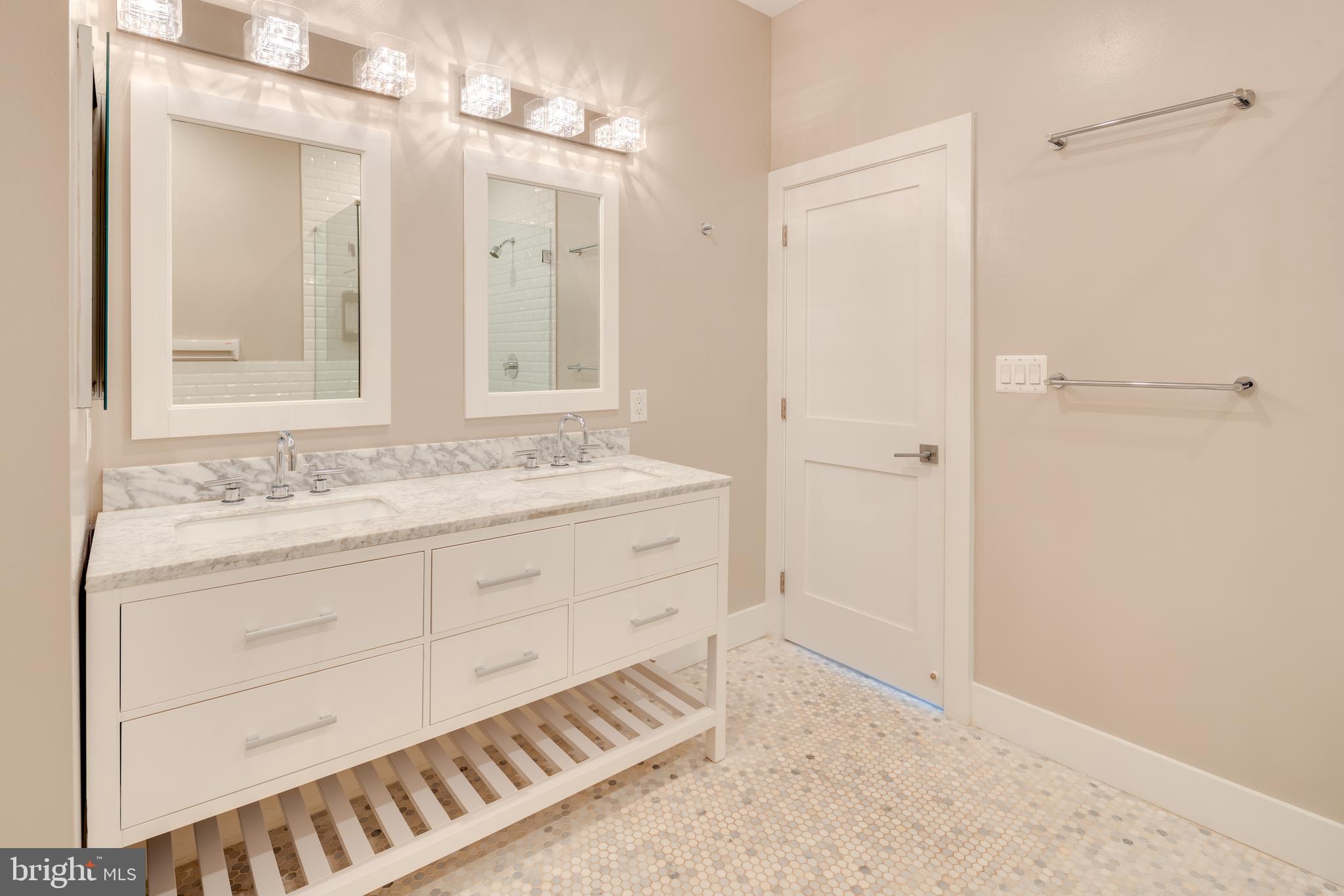 2200 3rd STREET NE Unit: 3