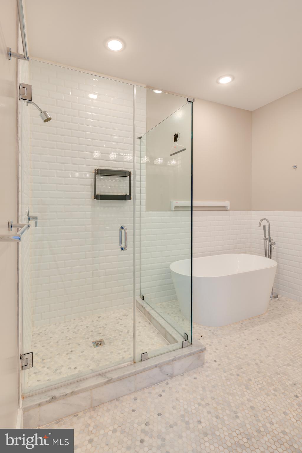 2200 3rd STREET NE Unit: 3