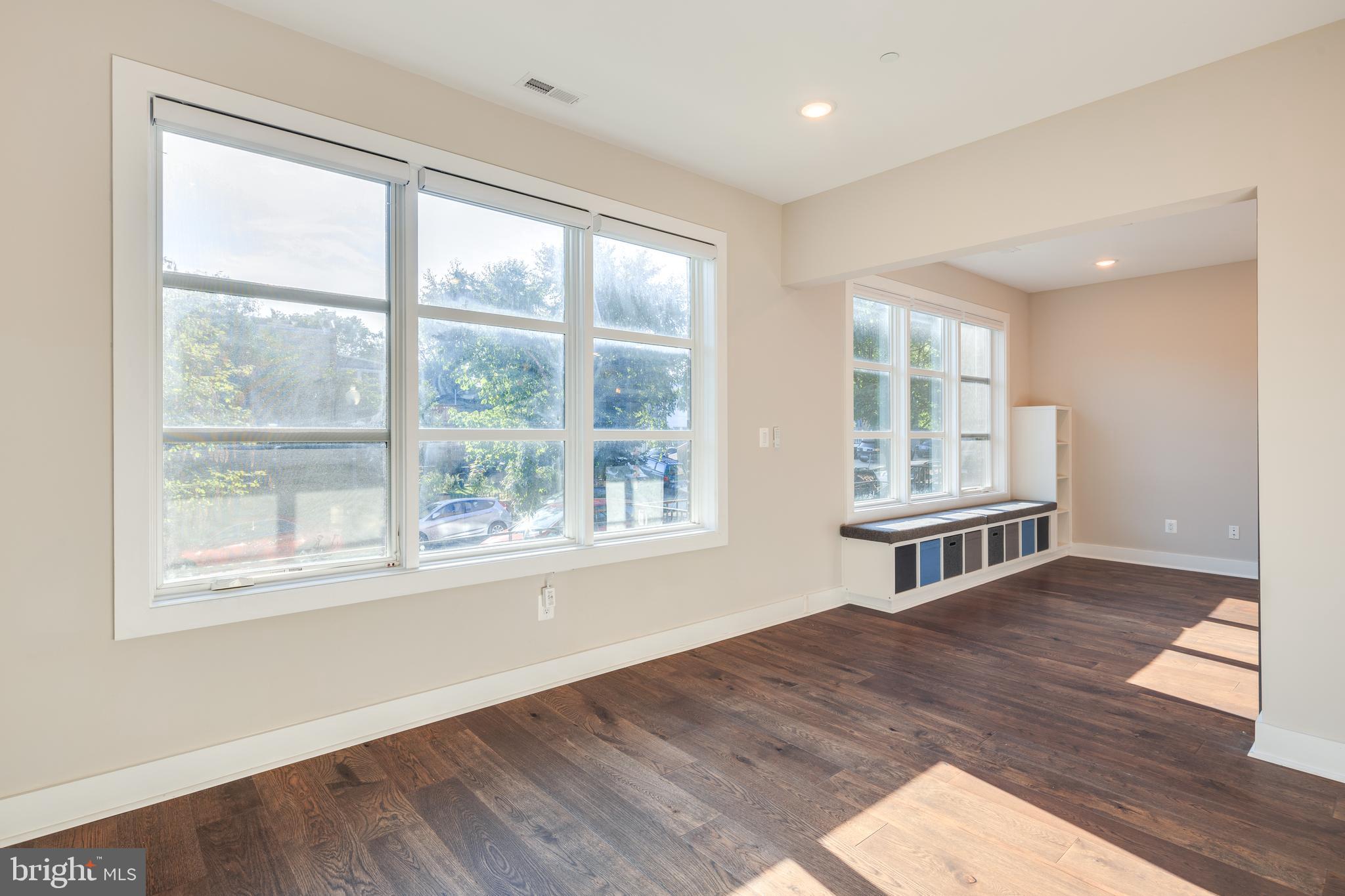 2200 3rd STREET NE Unit: 3