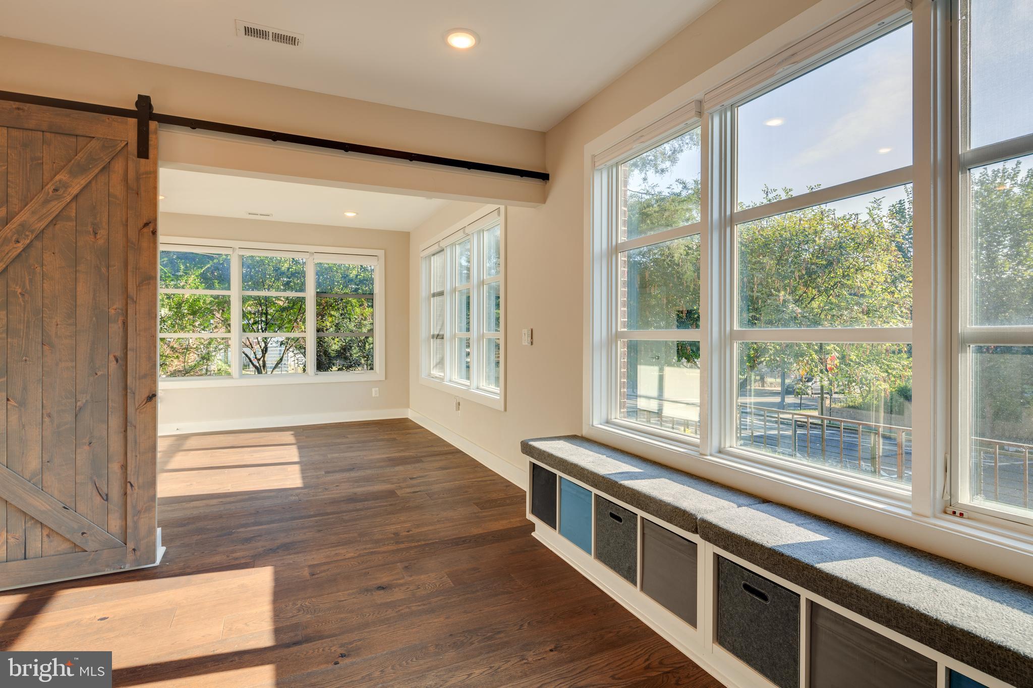 2200 3rd STREET NE Unit: 3