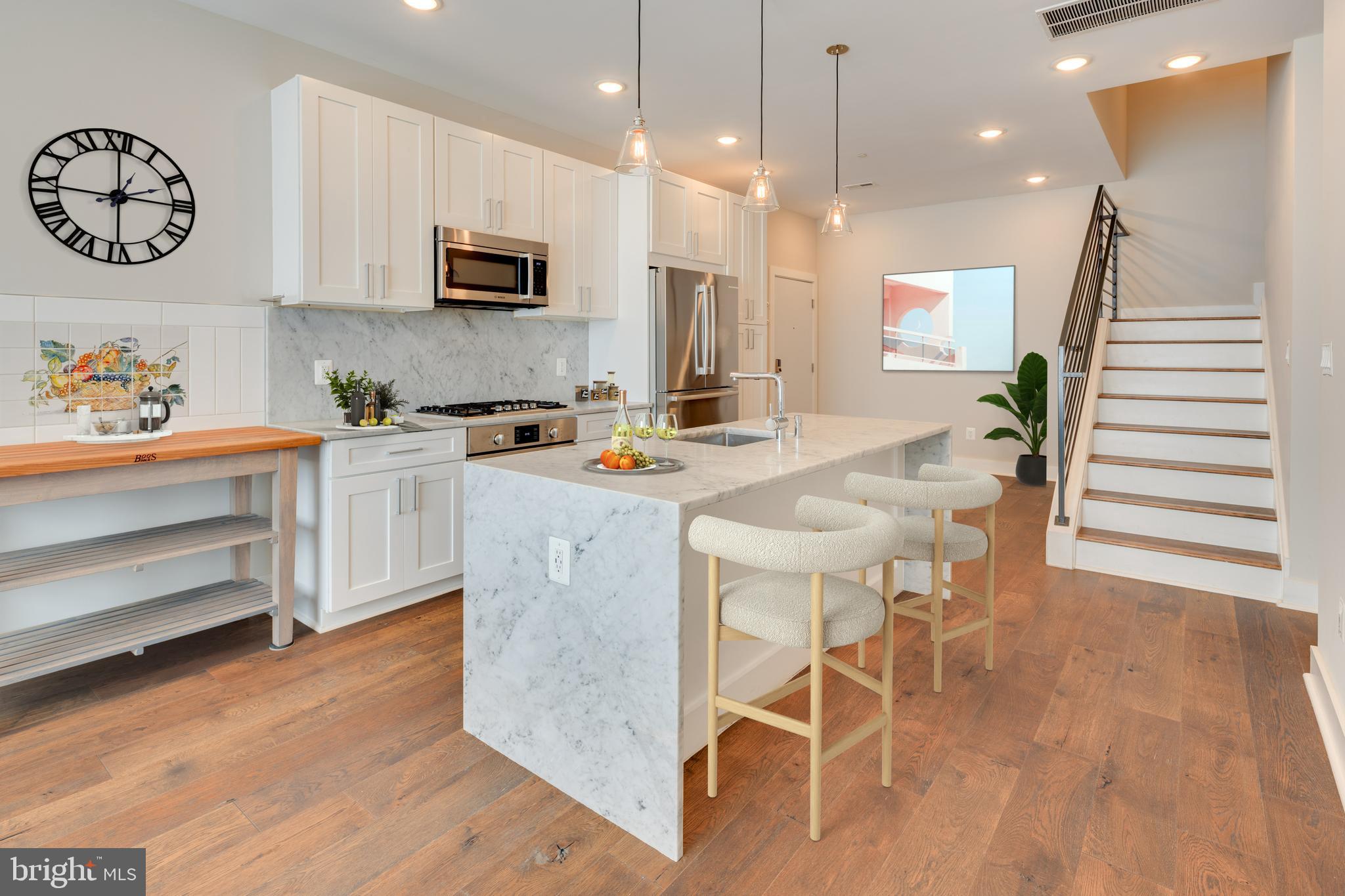 2200 3rd STREET NE Unit: 3