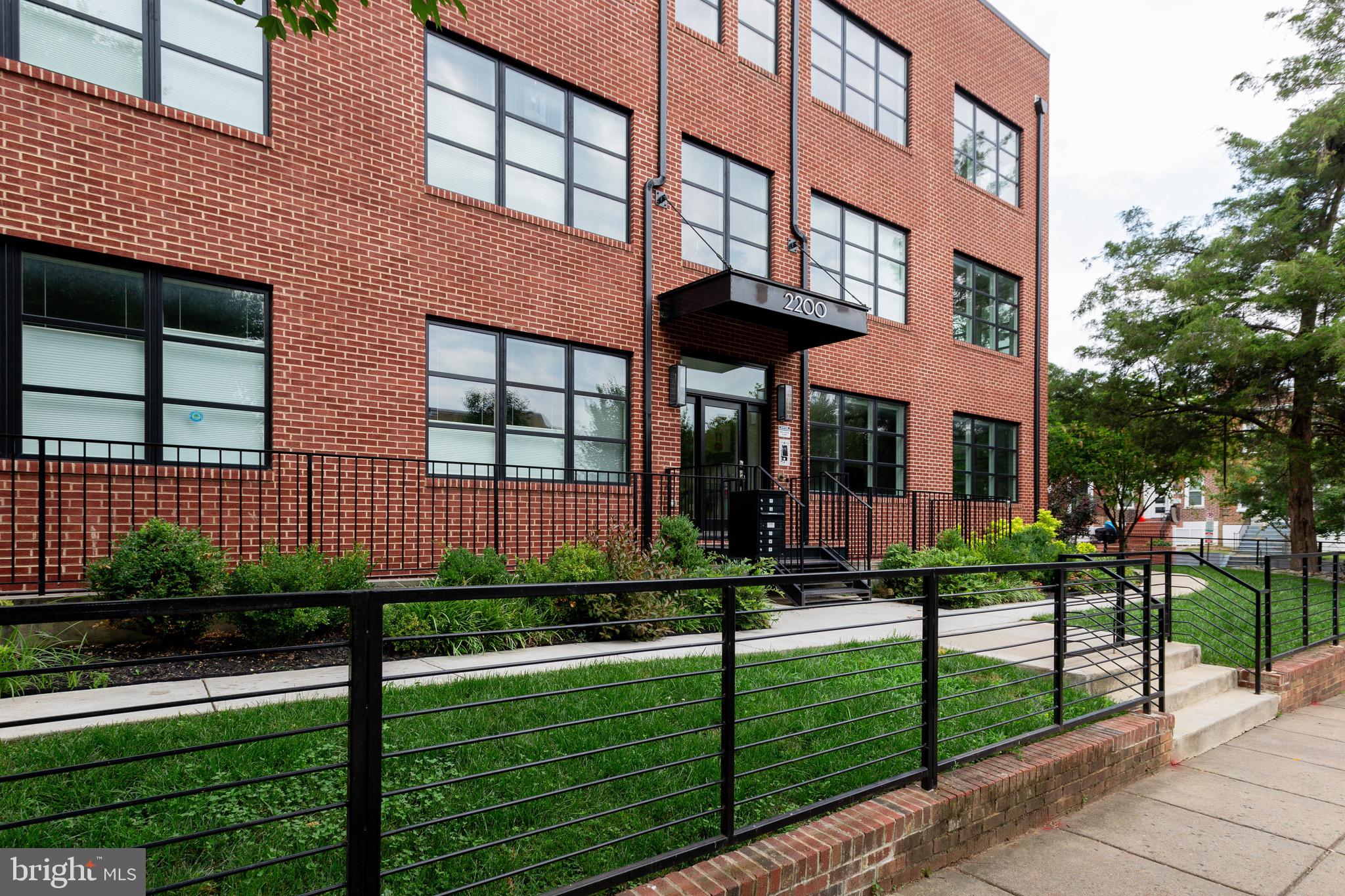 2200 3rd STREET NE Unit: 3