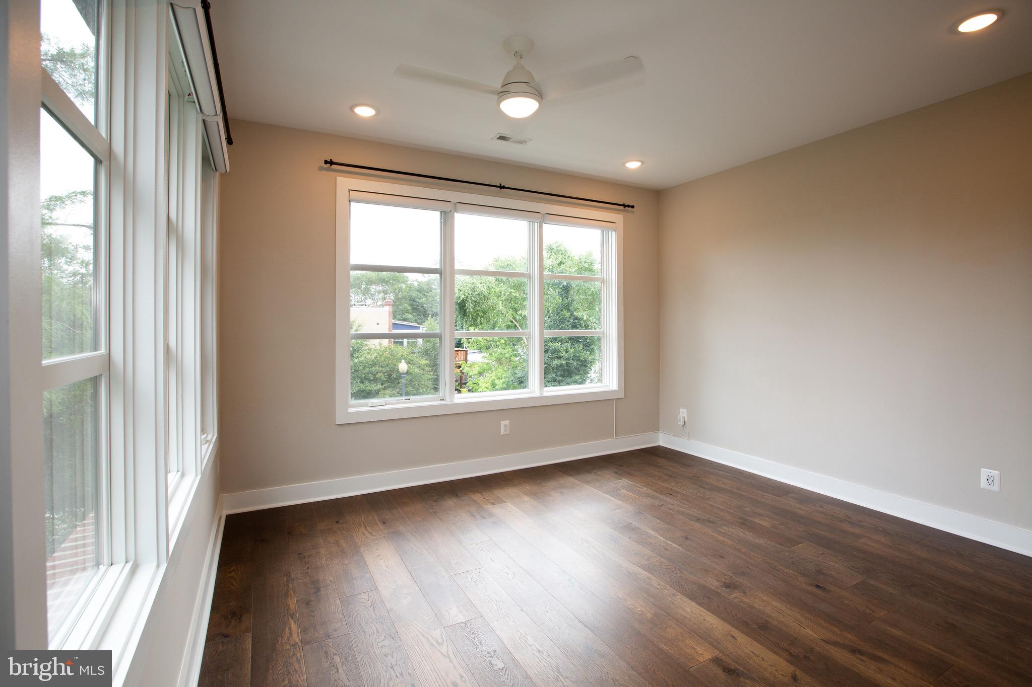 2200 3rd STREET NE Unit: 3