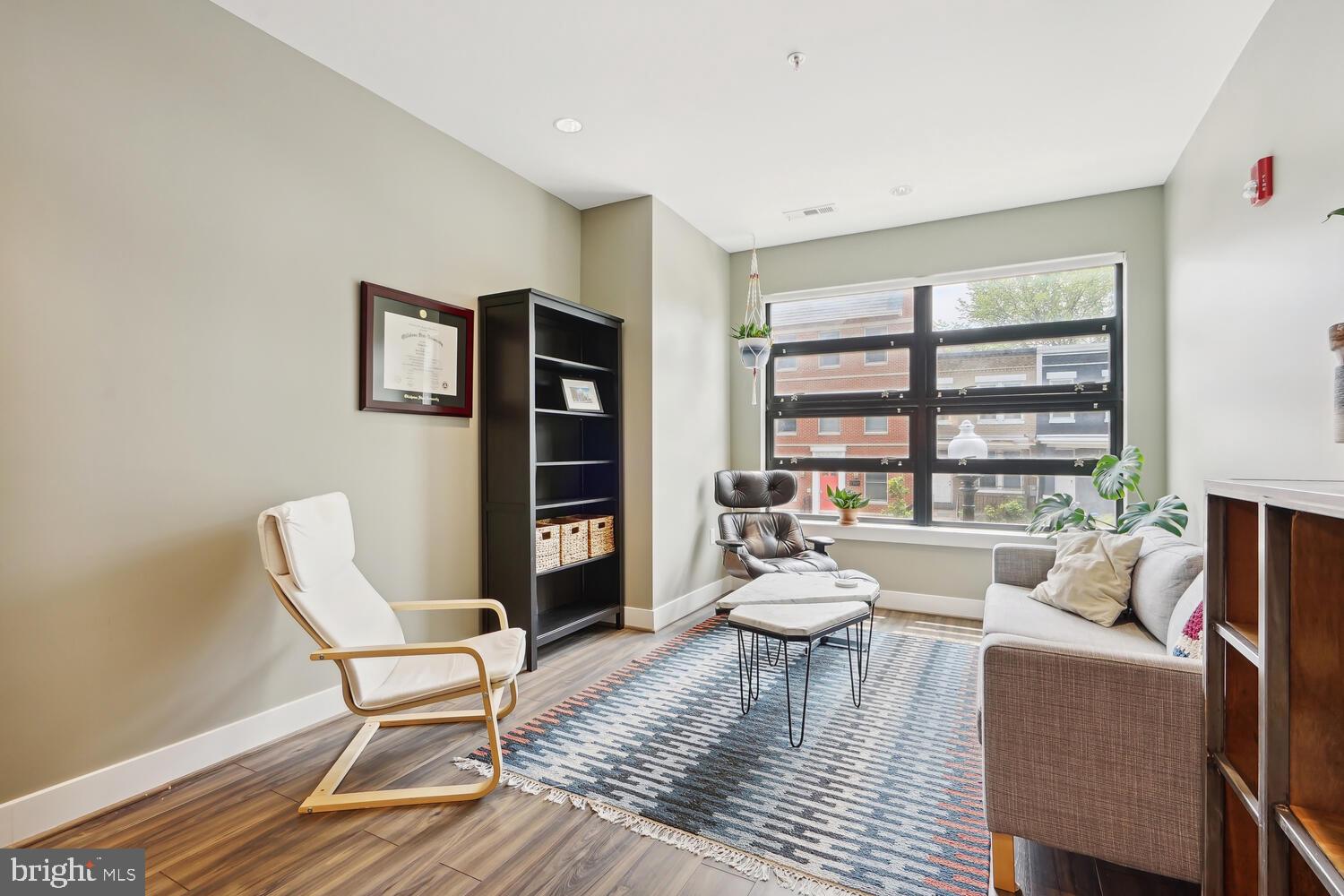 1111 Orren STREET NE Unit: 201