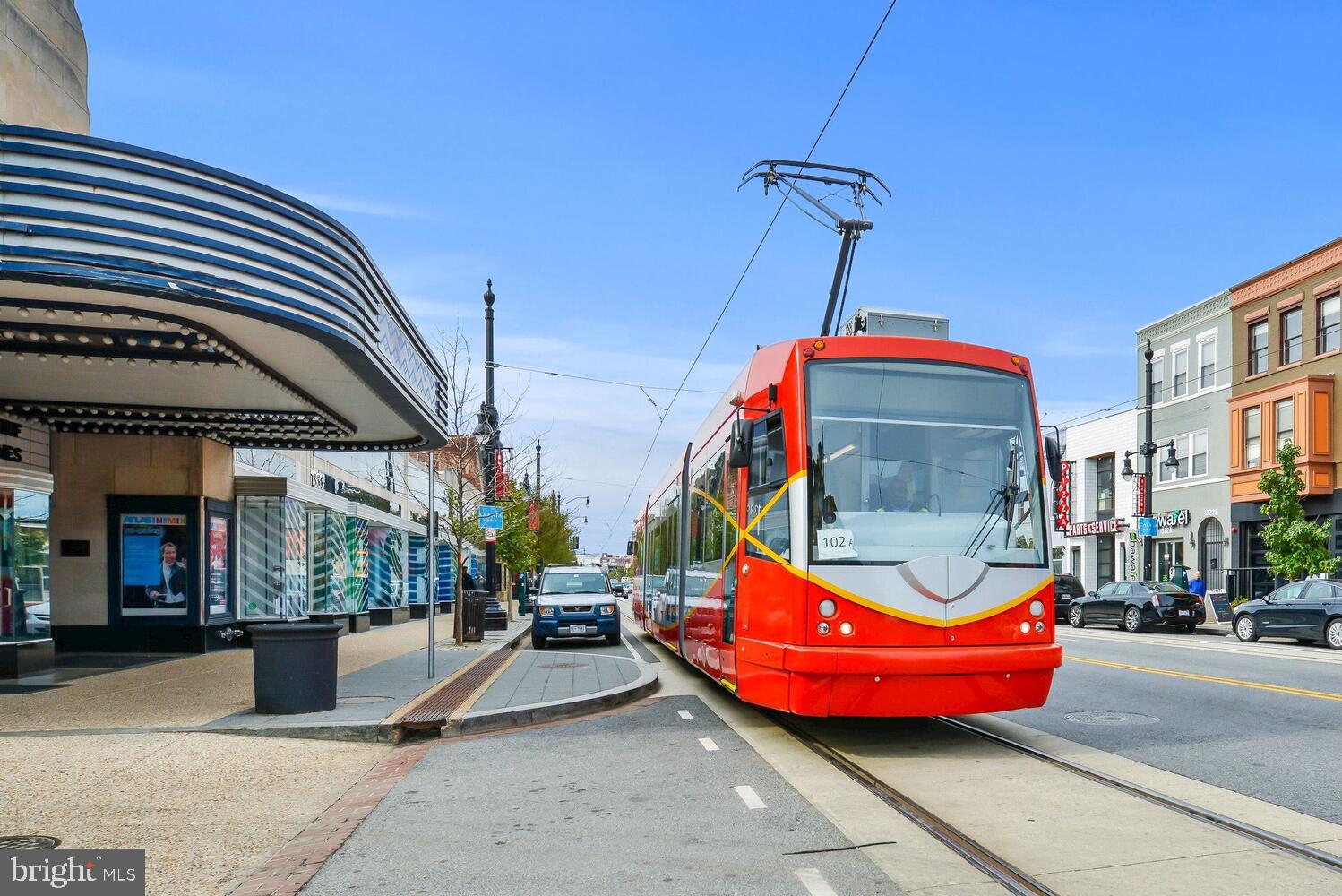 1111 Orren STREET NE Unit: 201