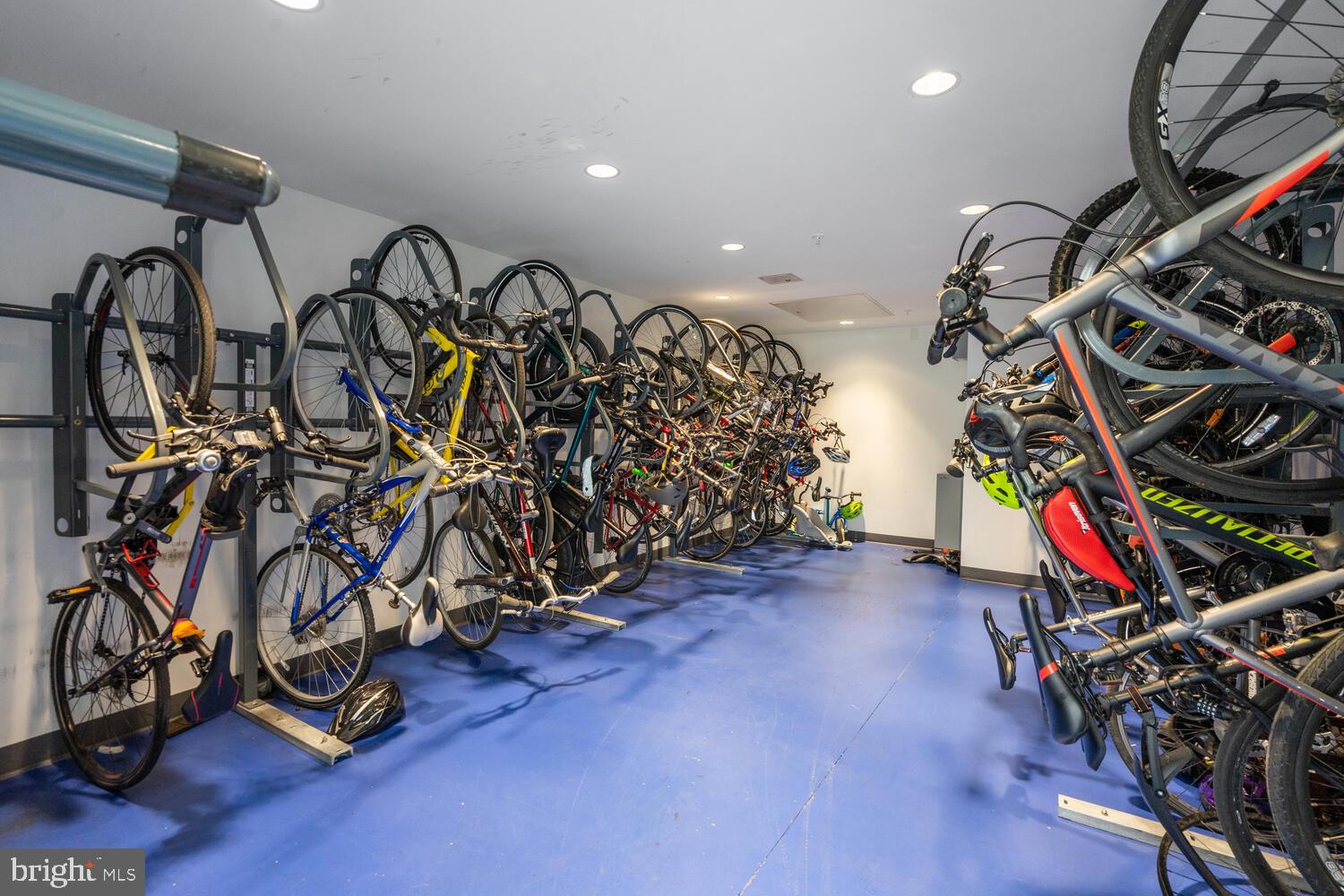 1111 Orren STREET NE Unit: 201