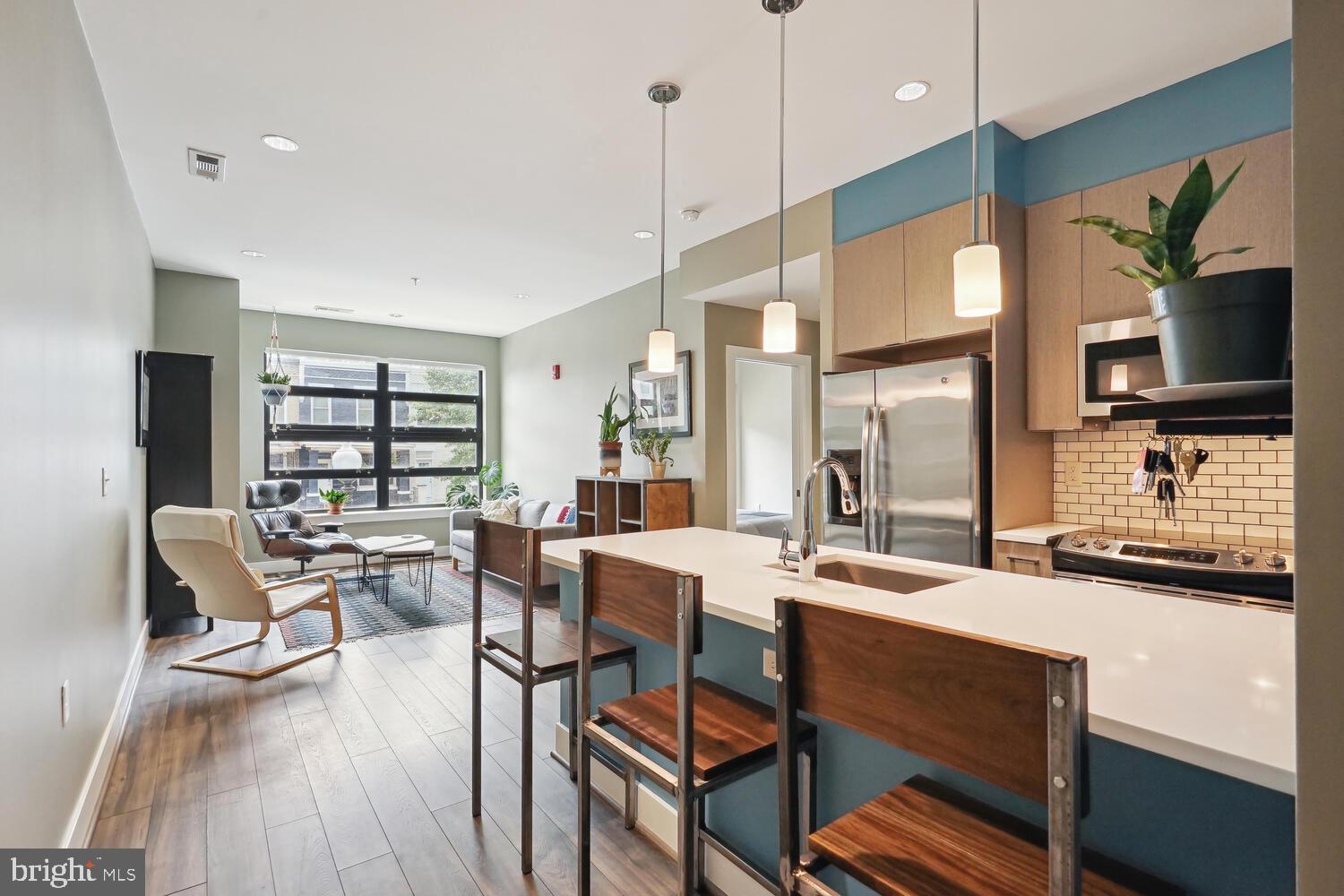 1111 Orren STREET NE Unit: 201