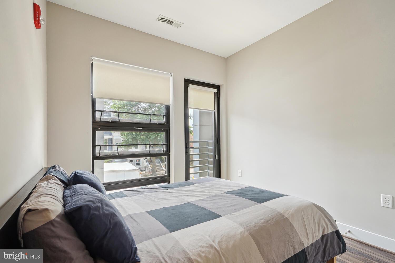 1111 Orren STREET NE Unit: 201