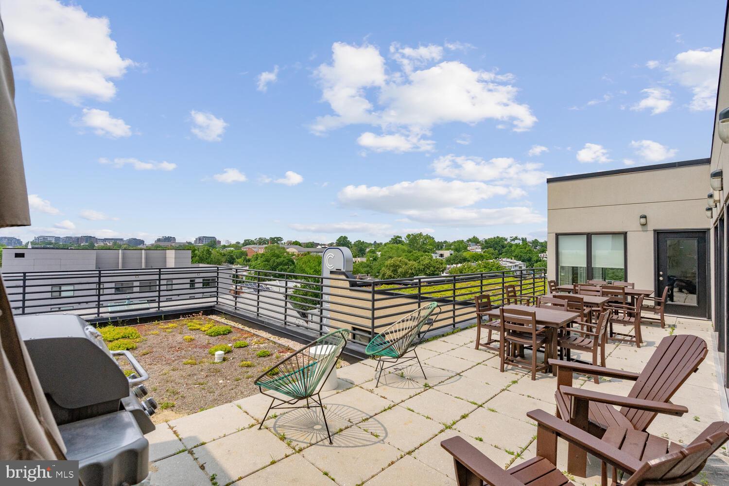 1111 Orren STREET NE Unit: 201