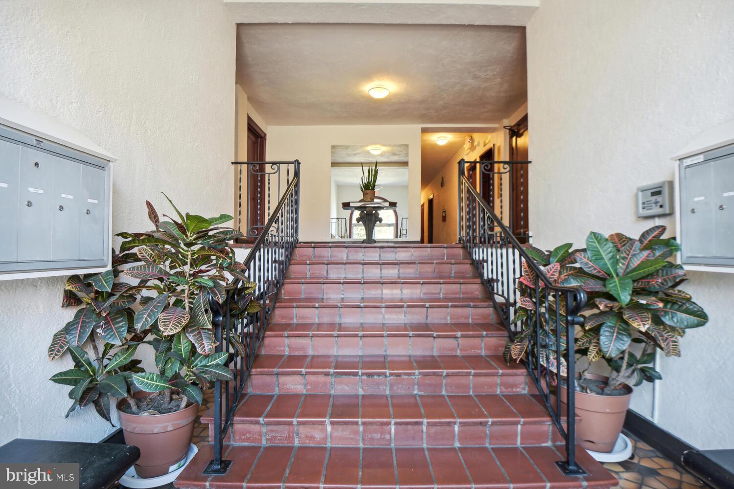 3600 Connecticut AVENUE NW Unit: 404