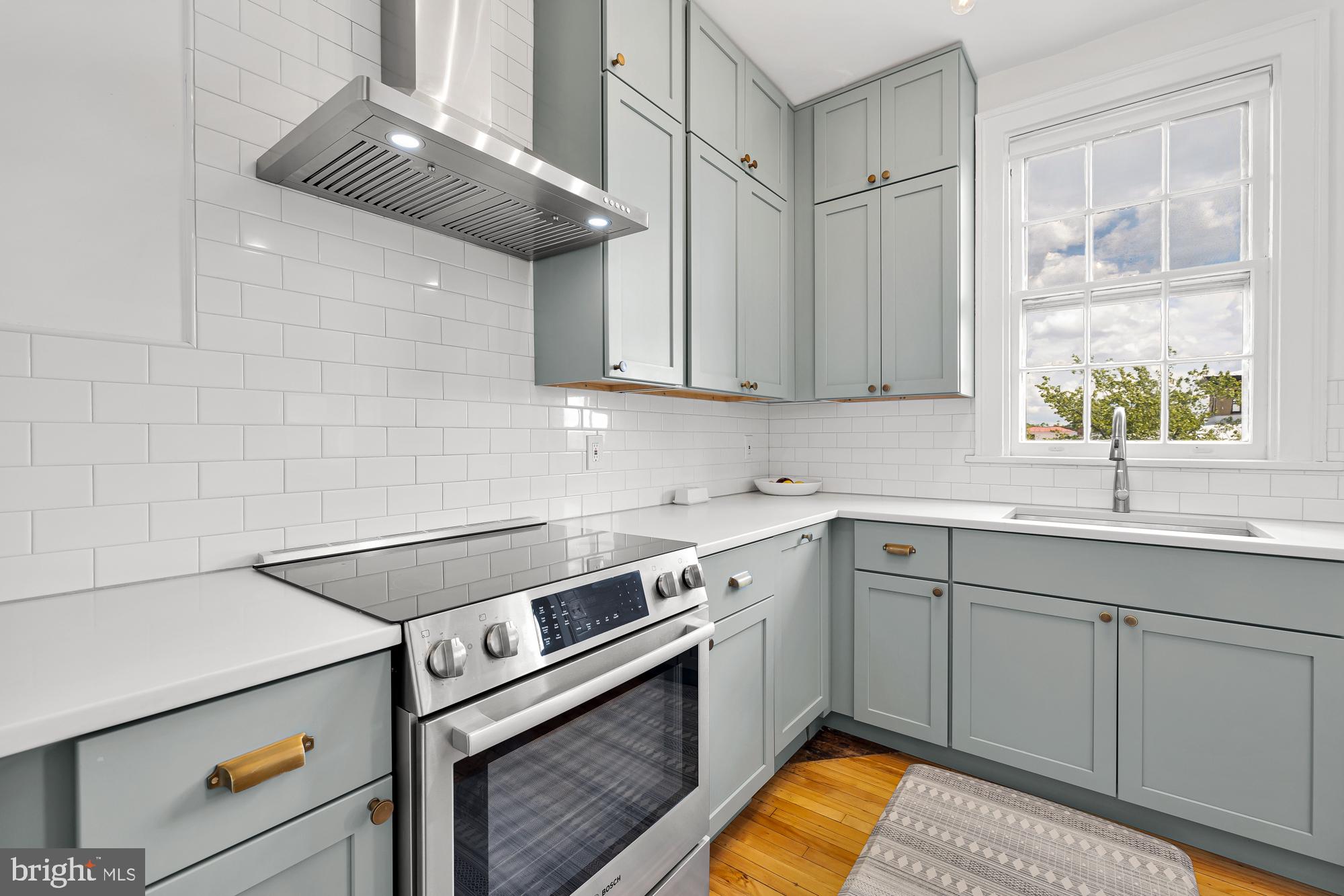 516 A St NE #303