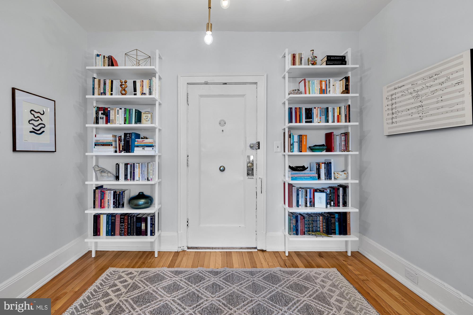 516 A St NE #303
