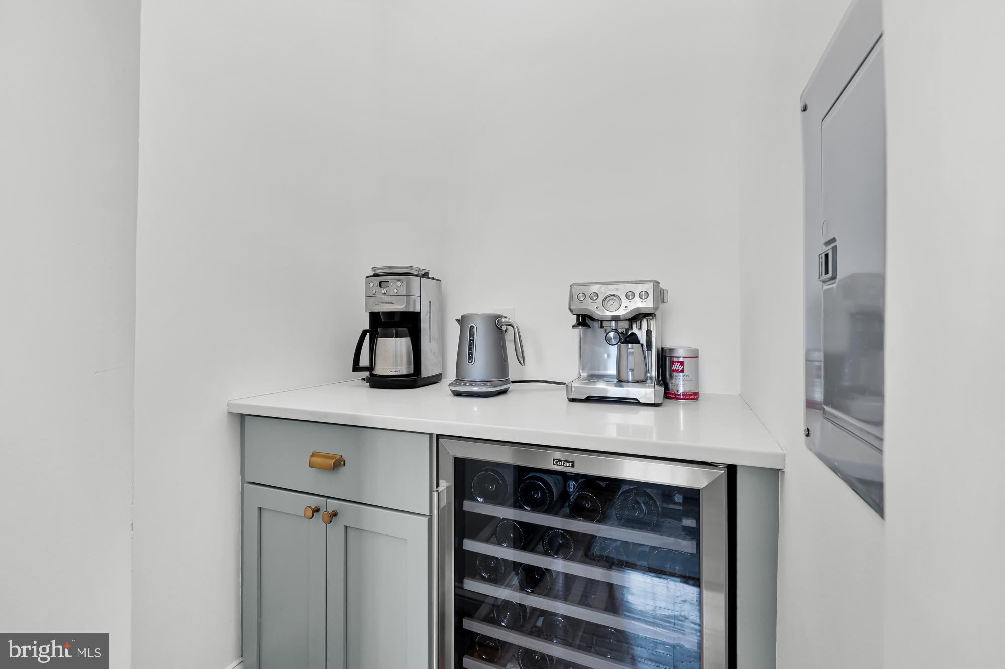 516 A St NE #303