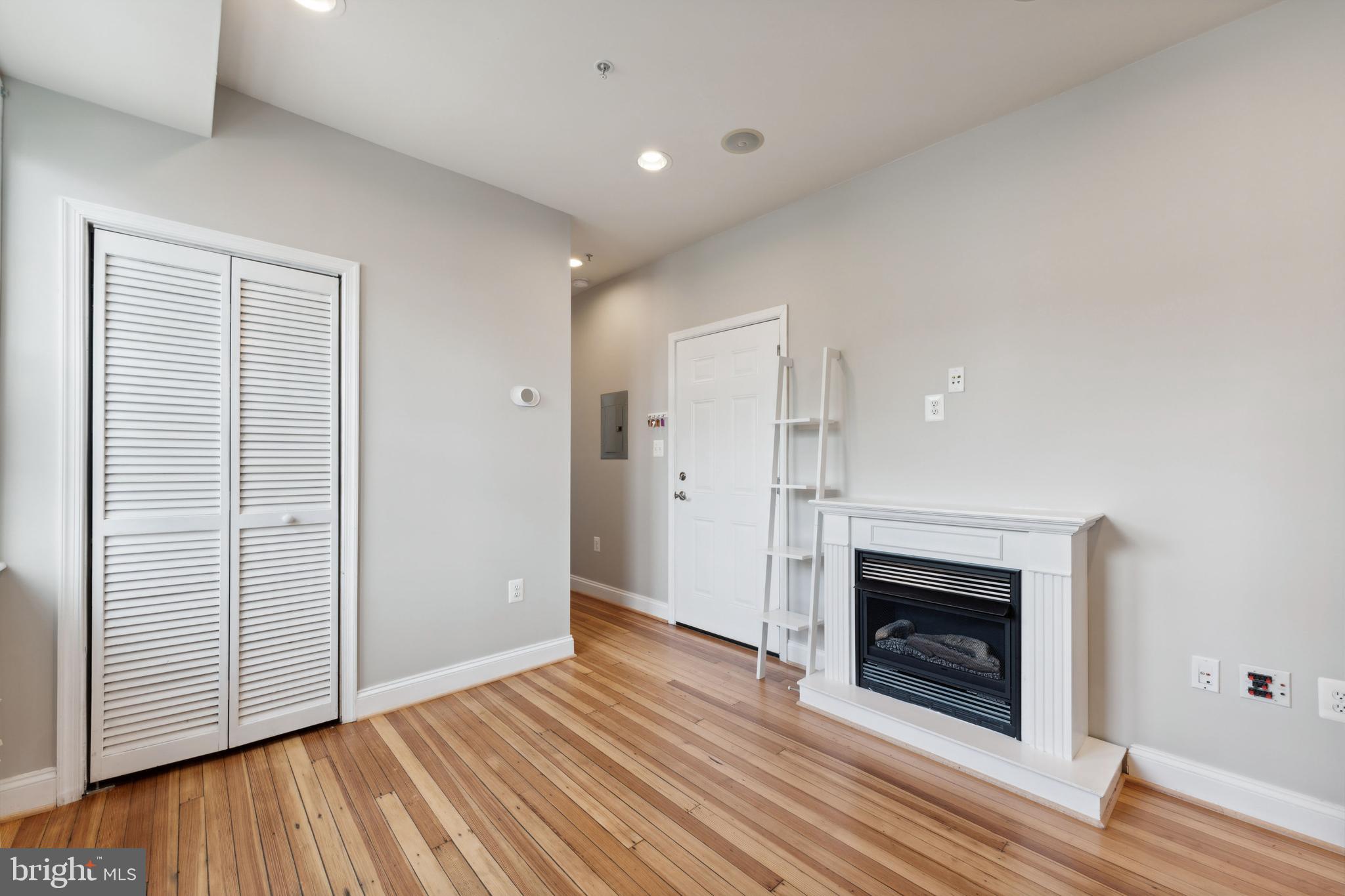 410 15th STREET NE Unit: 12
