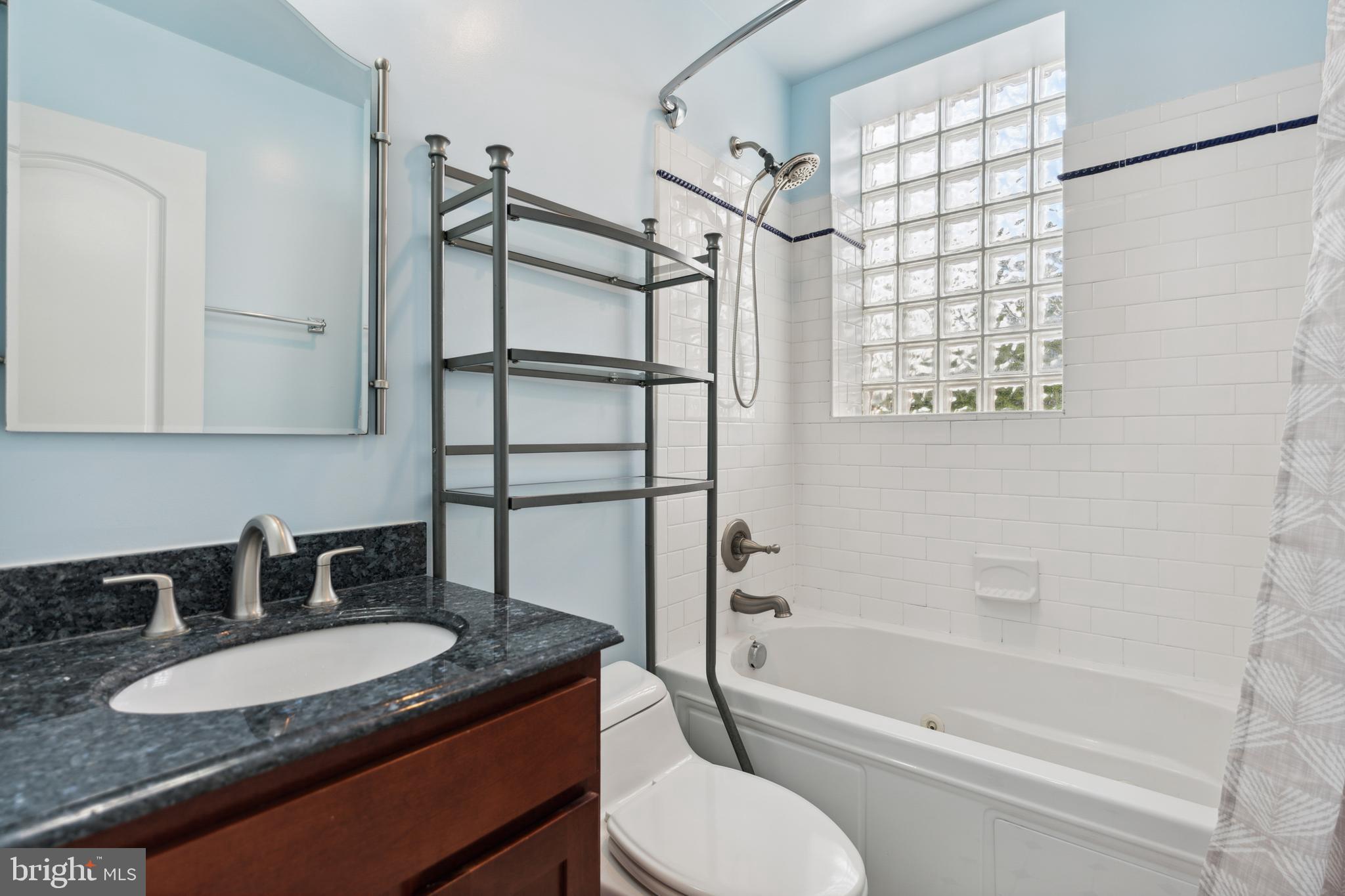 410 15th STREET NE Unit: 12