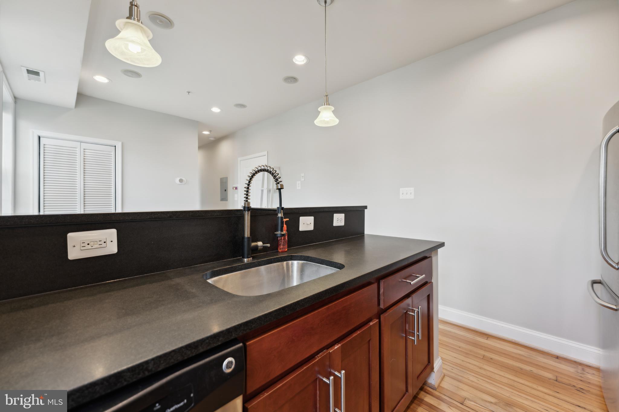 410 15th STREET NE Unit: 12