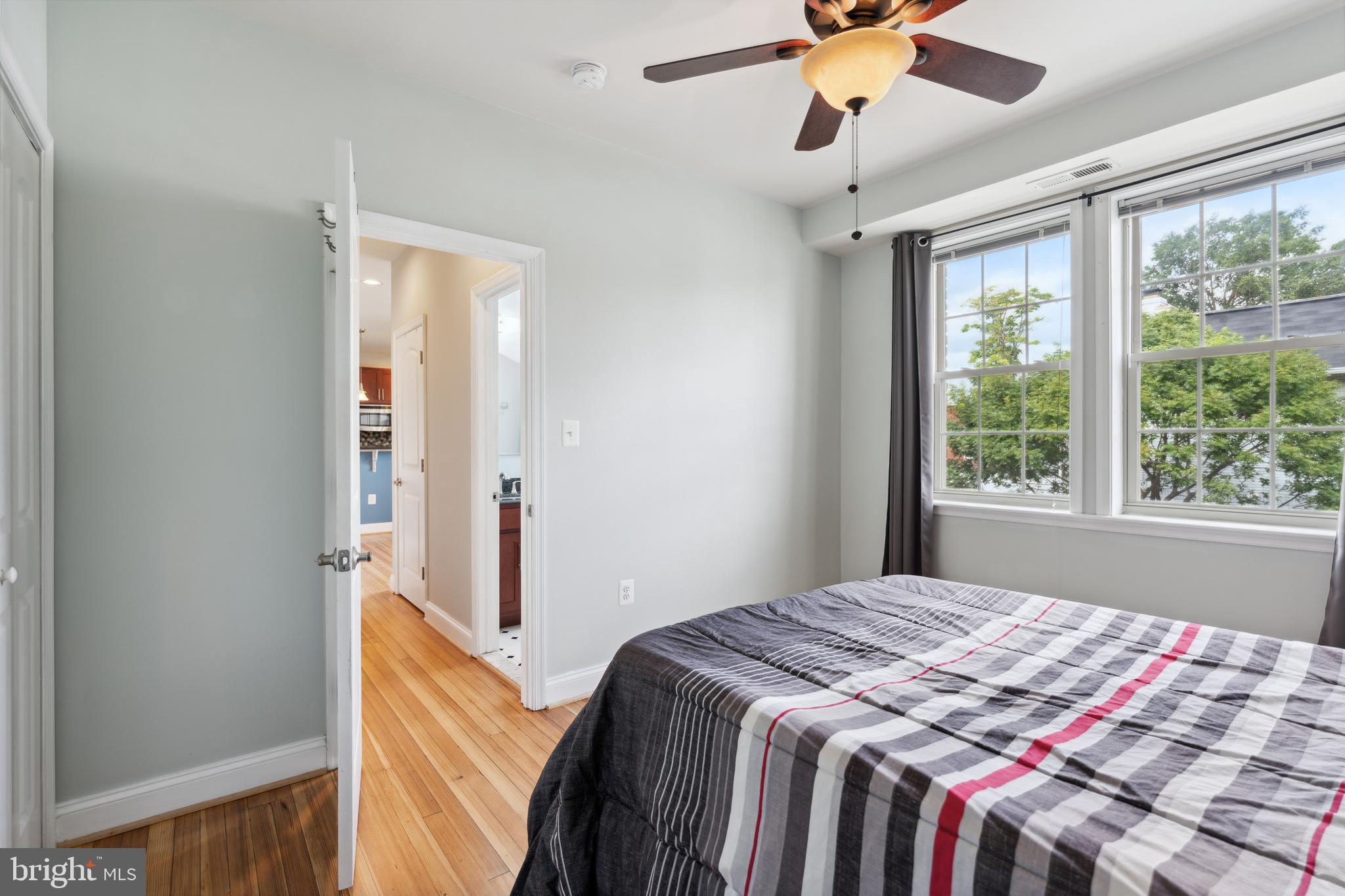 410 15th STREET NE Unit: 12
